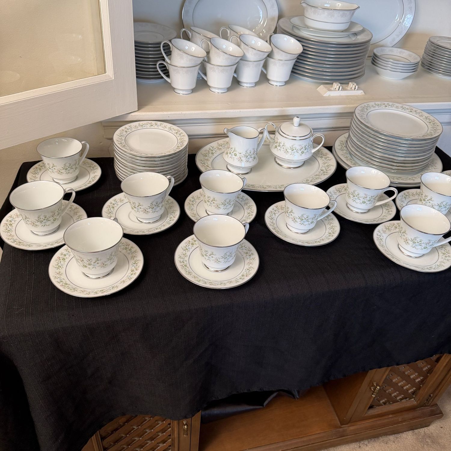 Set of Noritake Savannah china, large service for coffee and dessert