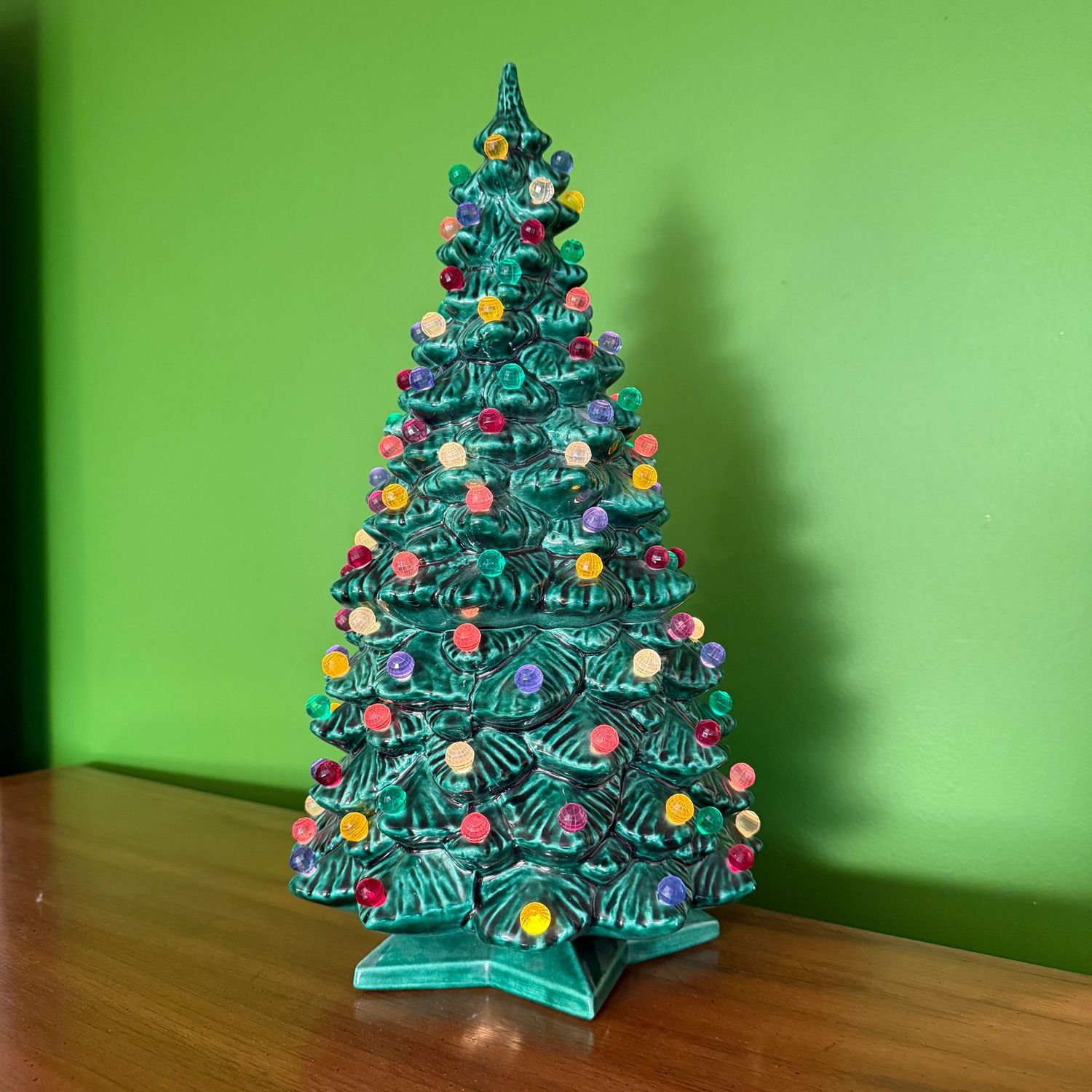Vintage green ceramic Christmas tree, works well, nice condition, 18"H x 9"W