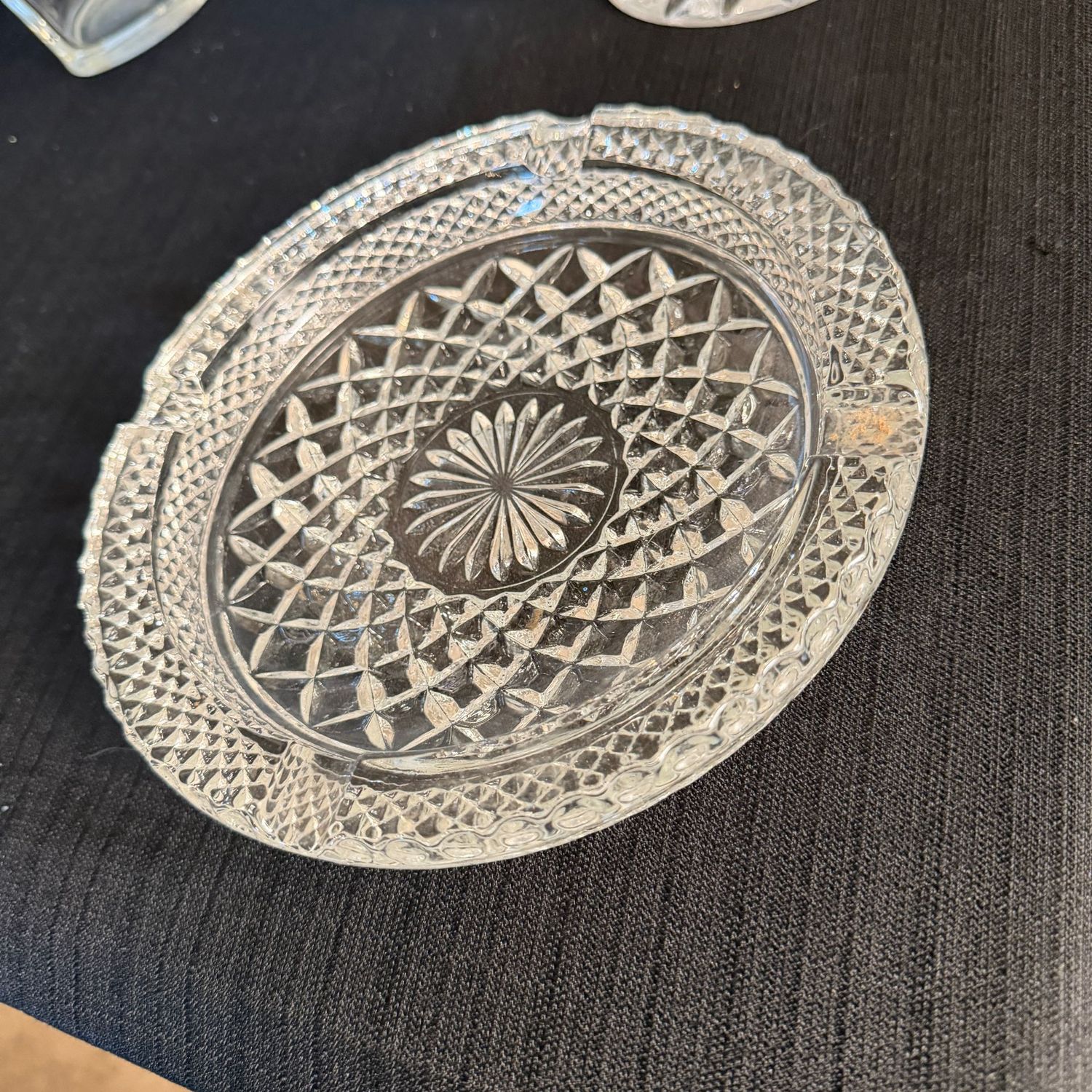 Anchor Hocking Wexford pattern large ashtray, 8"