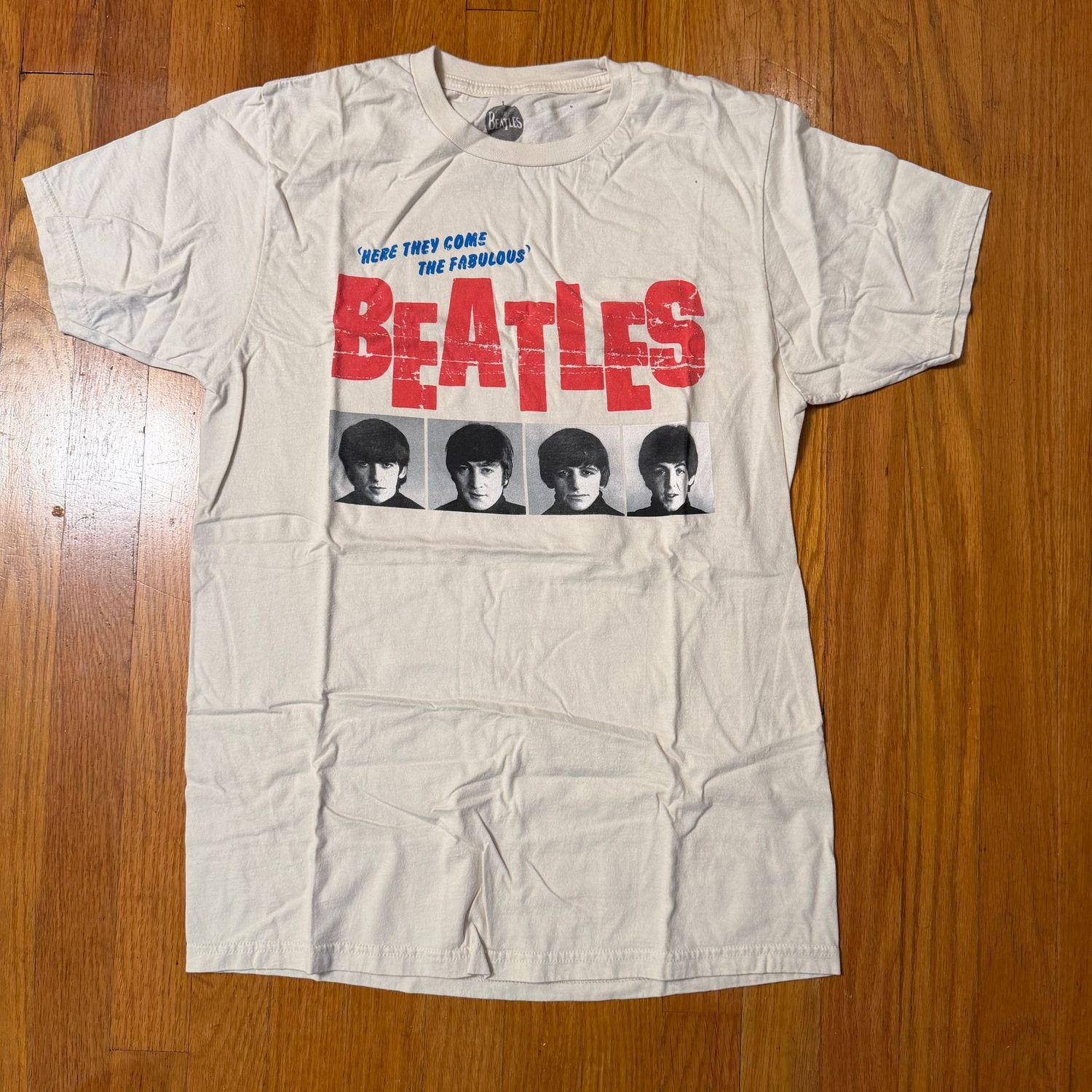 Beatles Here They Come the Fabulous t-shirt, size M