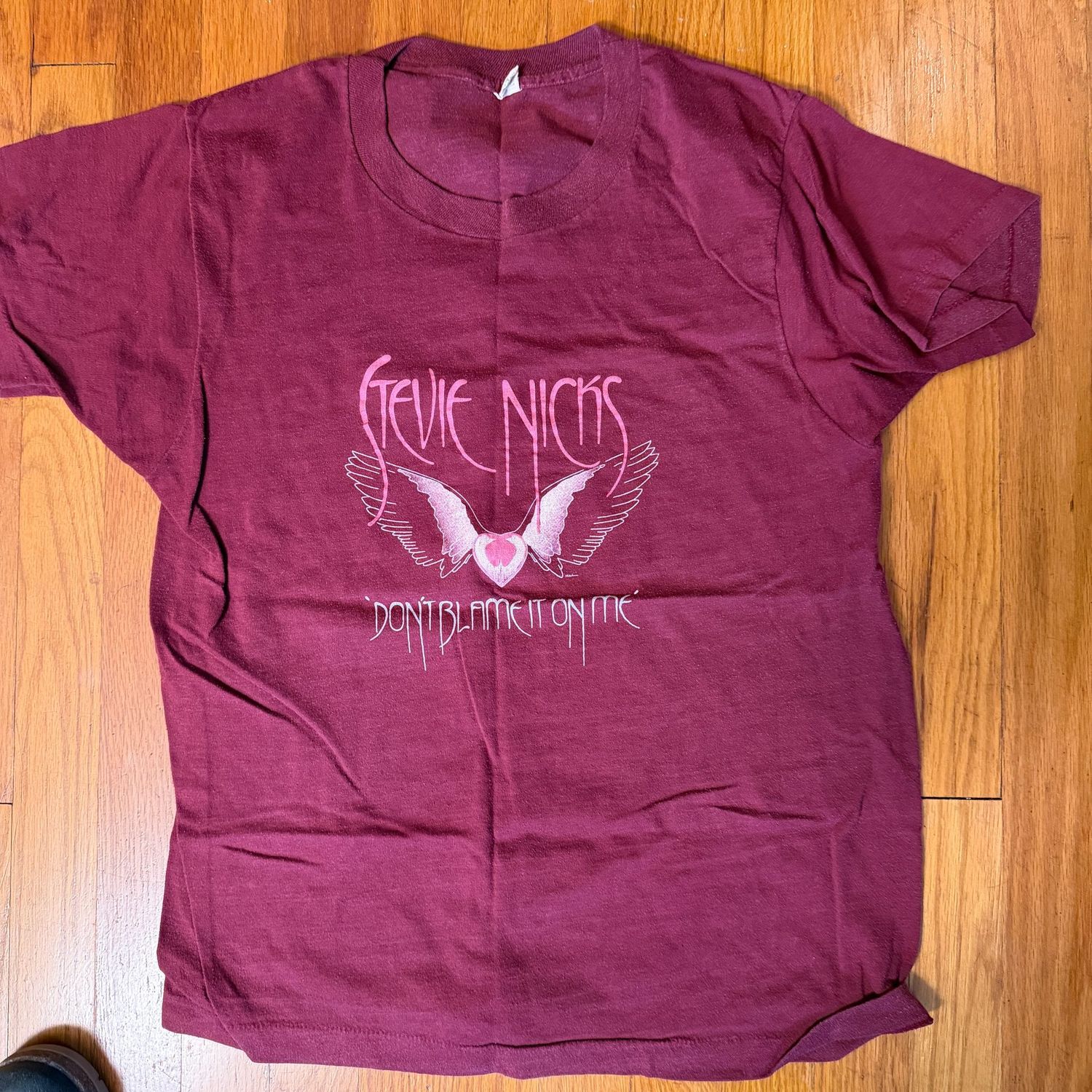 Stevie Nicks Don't Blame it on Me t-shirt, size L