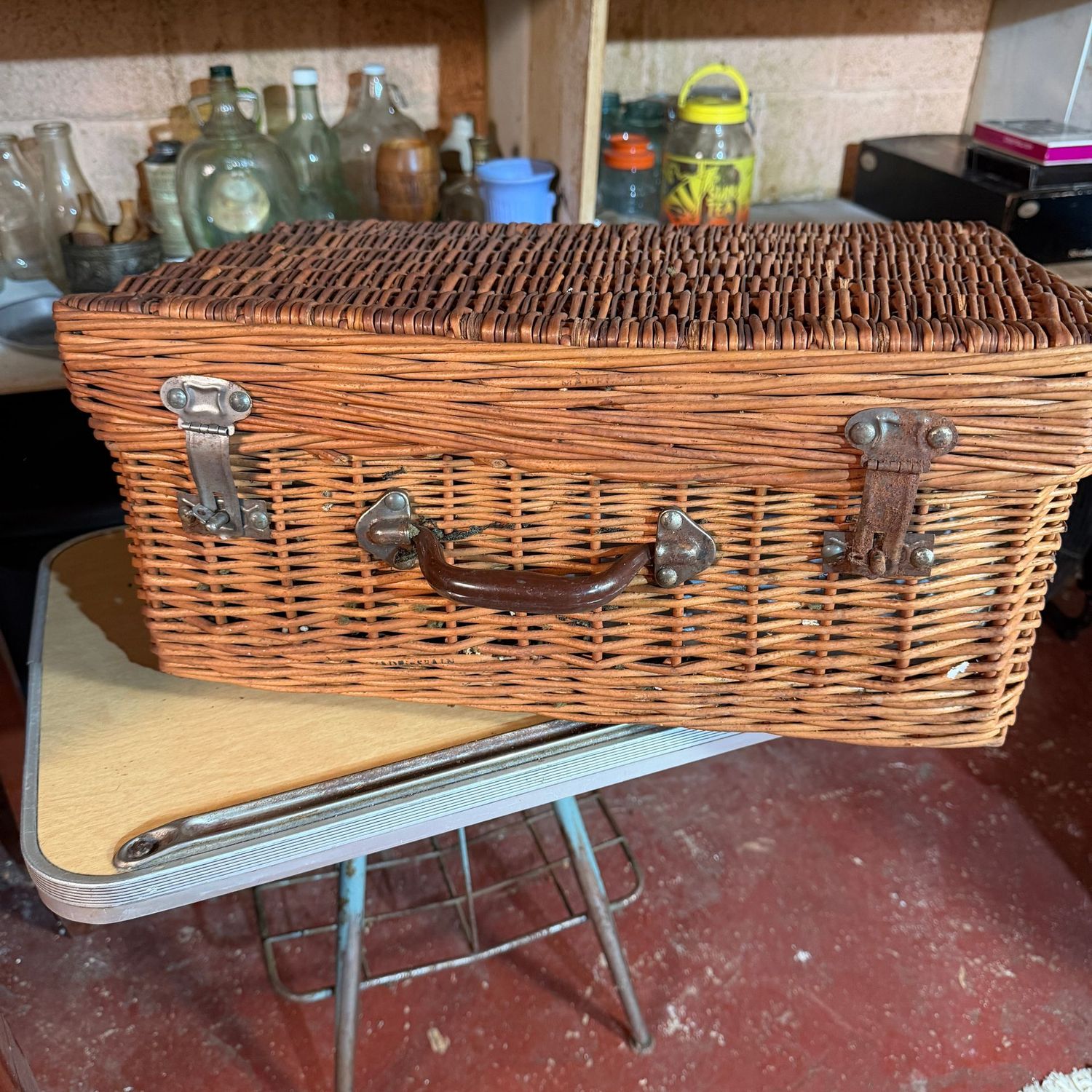 Vintage woven picnic basket (one latch is oxidized and closed), great for decoration, 9"H x 18"L x 12"D
