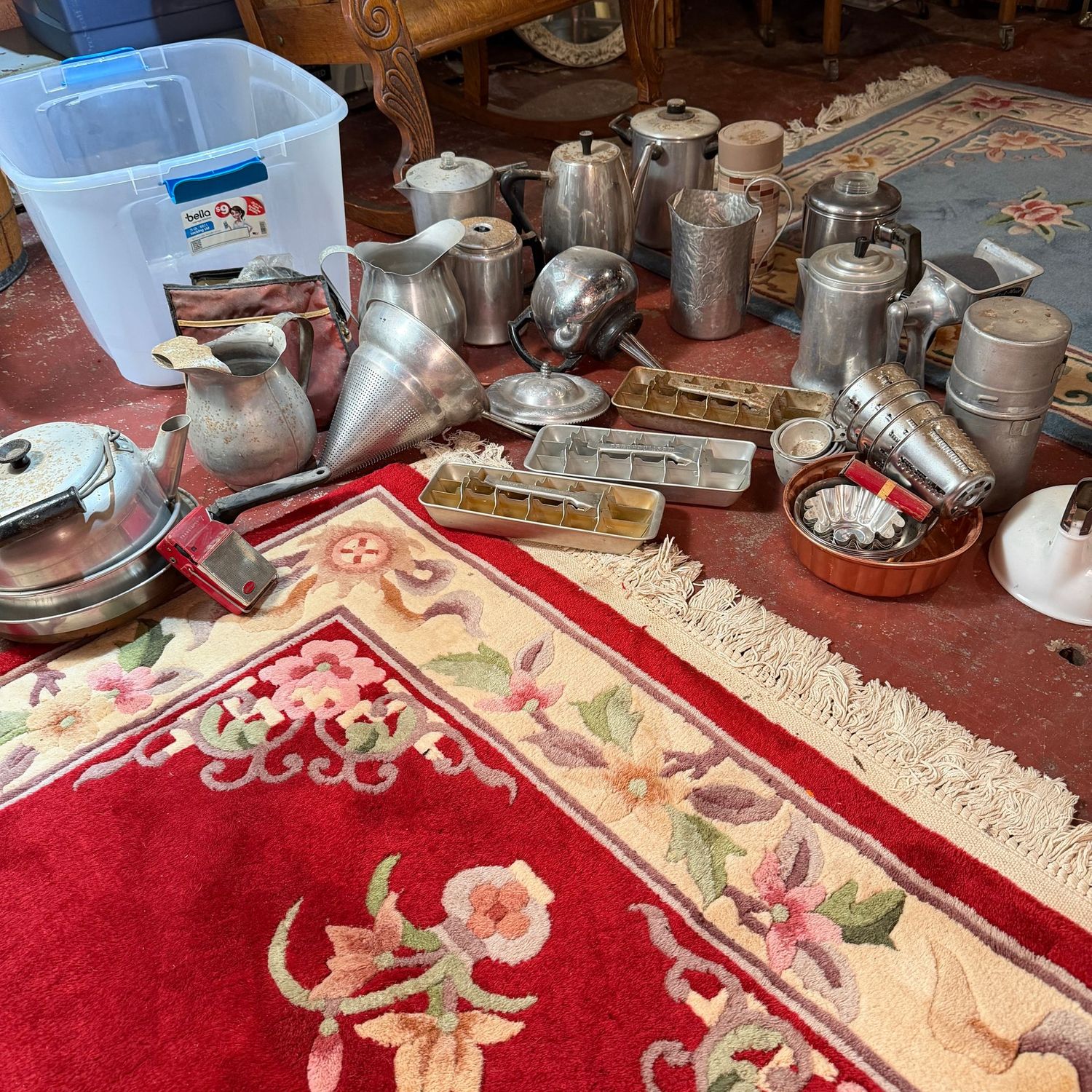 Big mystery of vintage aluminum pans, ice trays, coffee pots & more (This item is heavy & in the Lower Level)