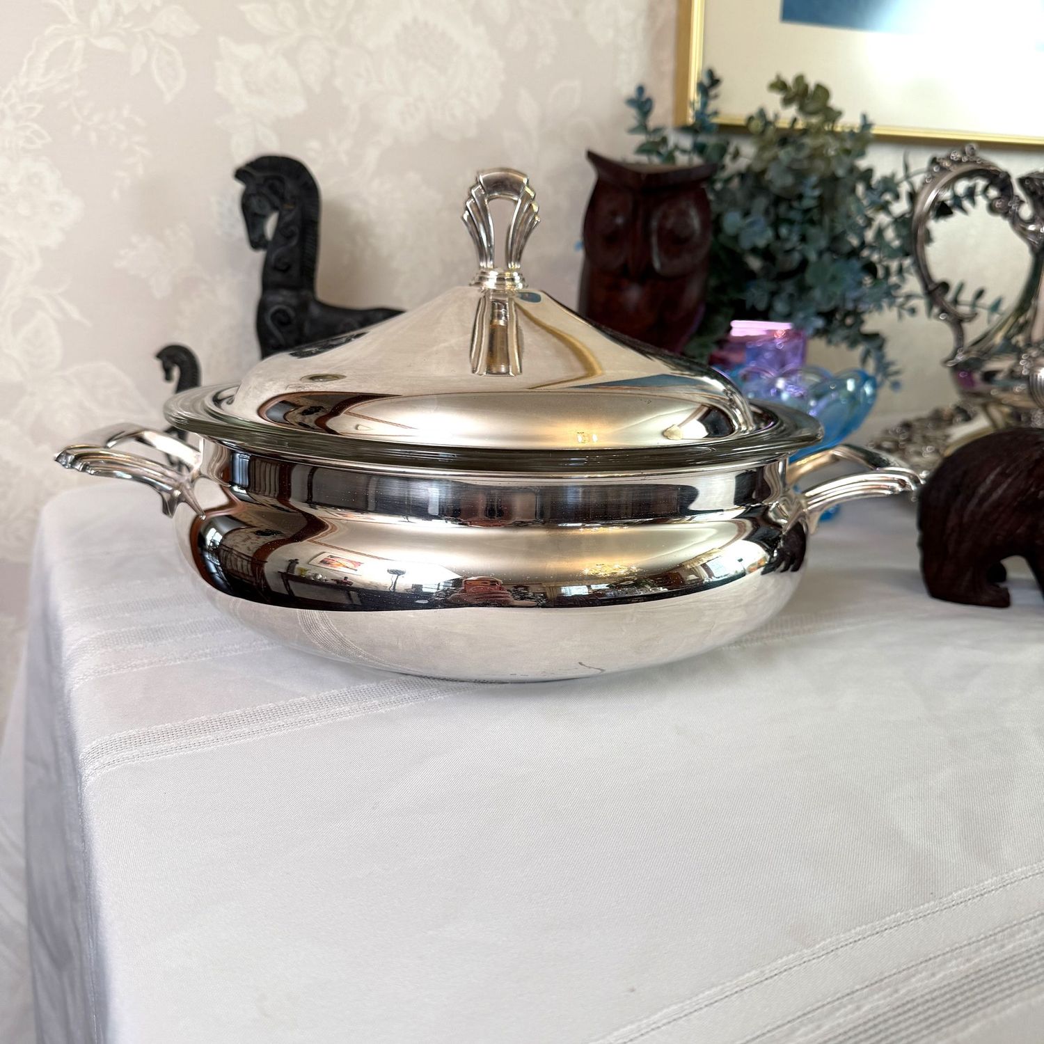 Towle silver-plated covered casserole with Pyrex glass insert, 11"W