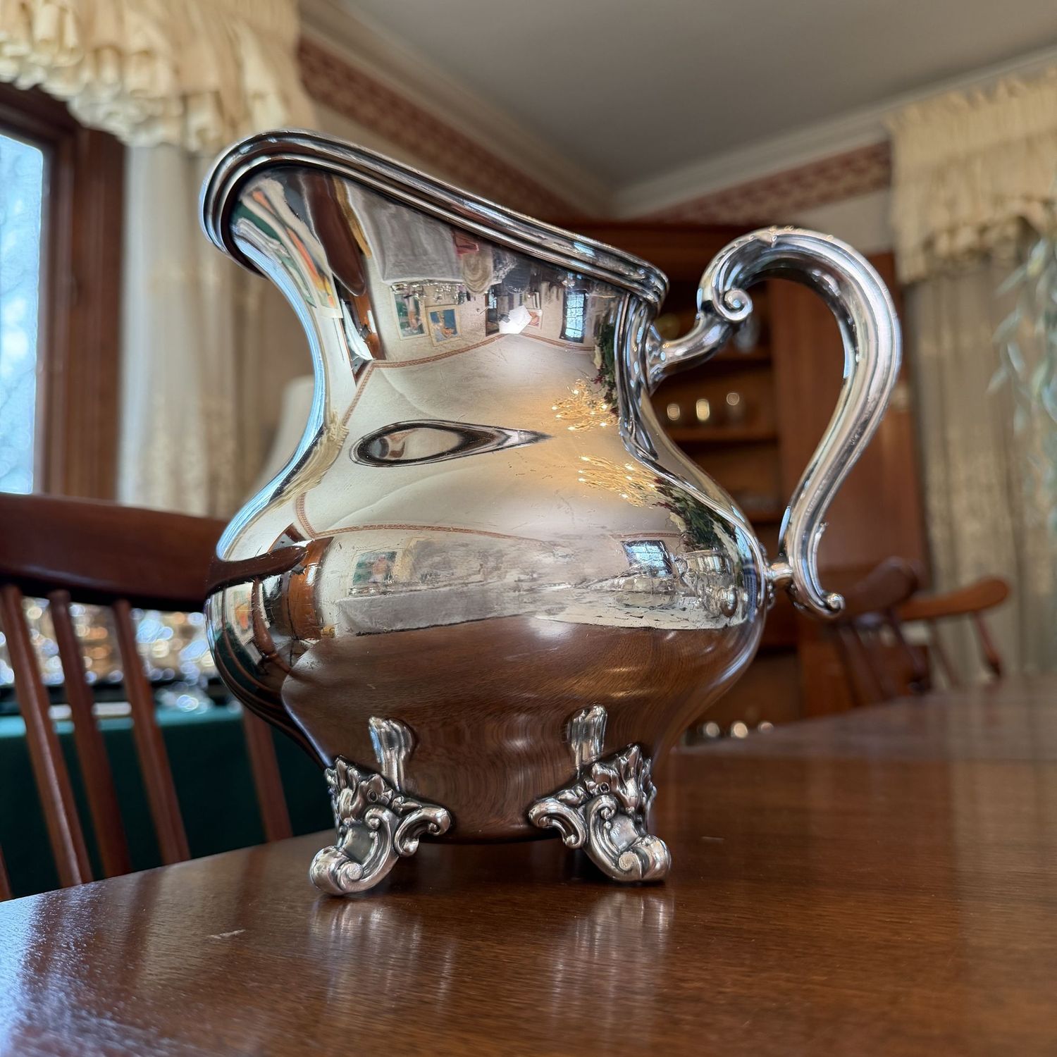 Reed and Barton Regent pattern silver-plated water pitcher, 8"H