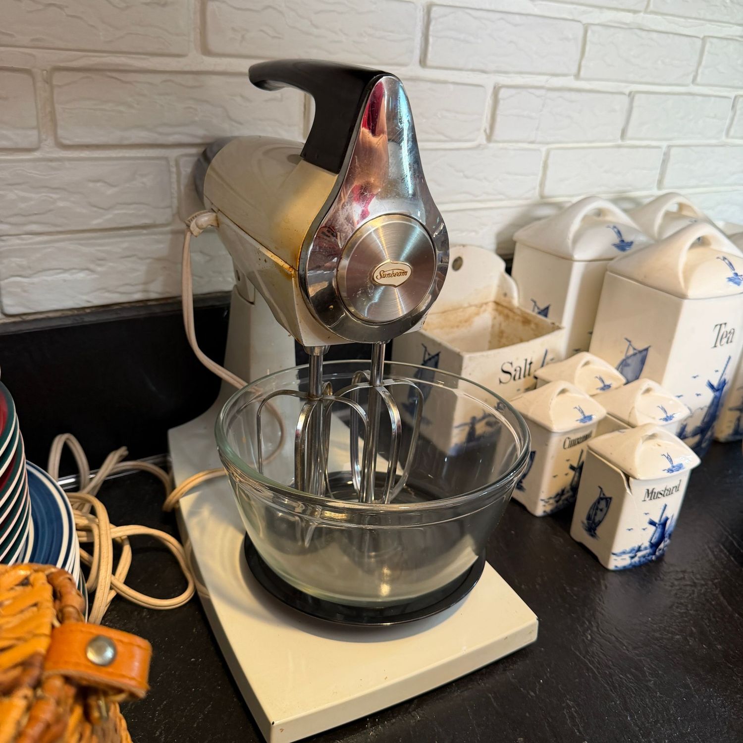 Sunbeam Mixmaster, bowl not original, works well on initial test