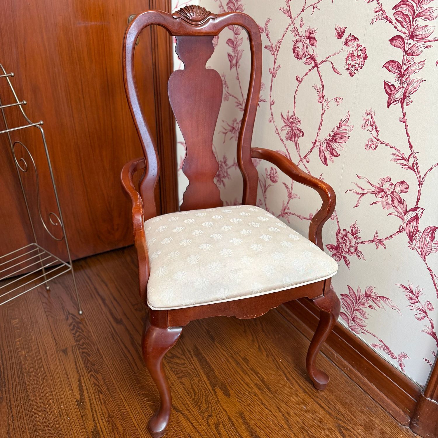 Dining armchair, with Queen Anne legs, cherry finish, some wear to the chair, 18"W x 35"H