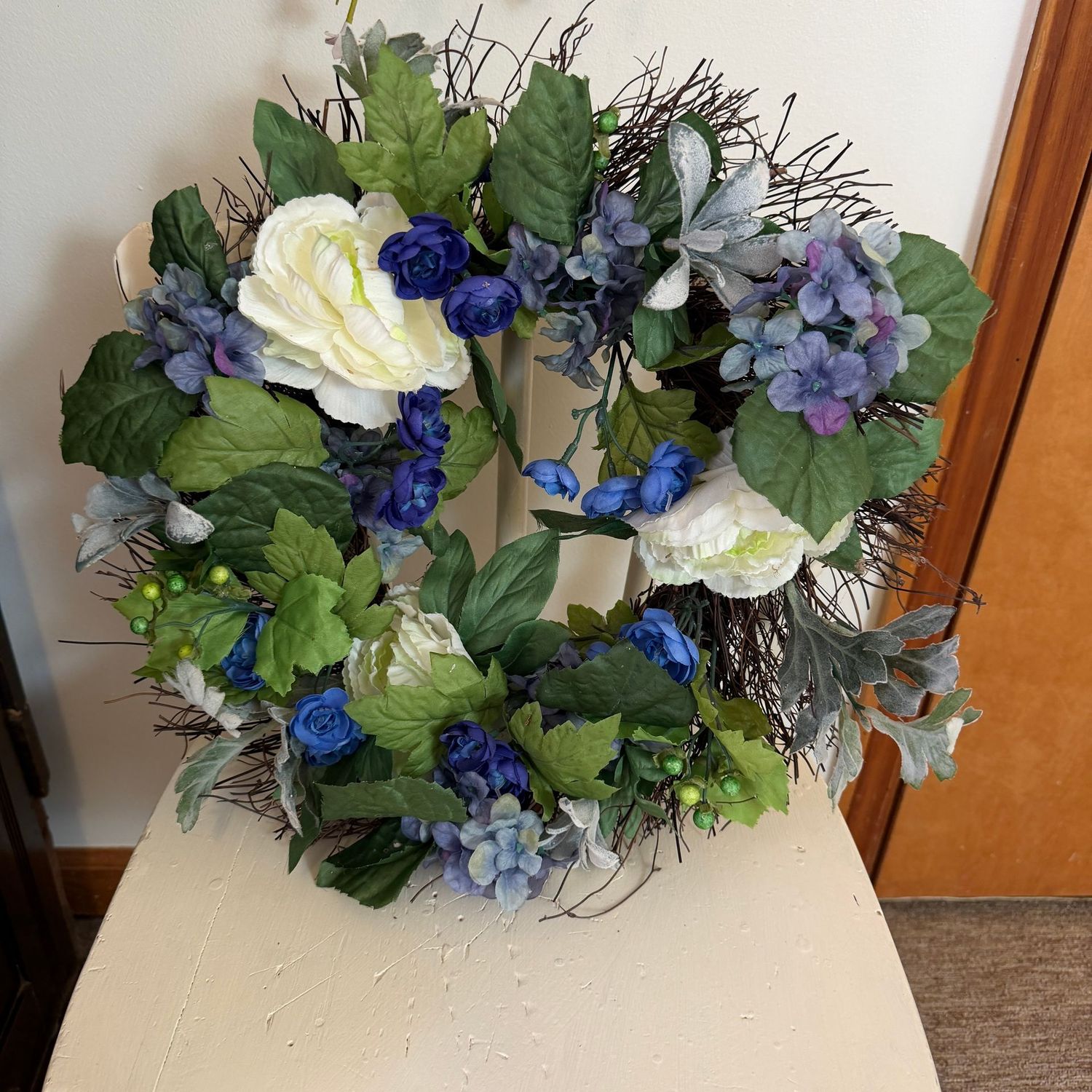 Blue and white floral wreath, 15"