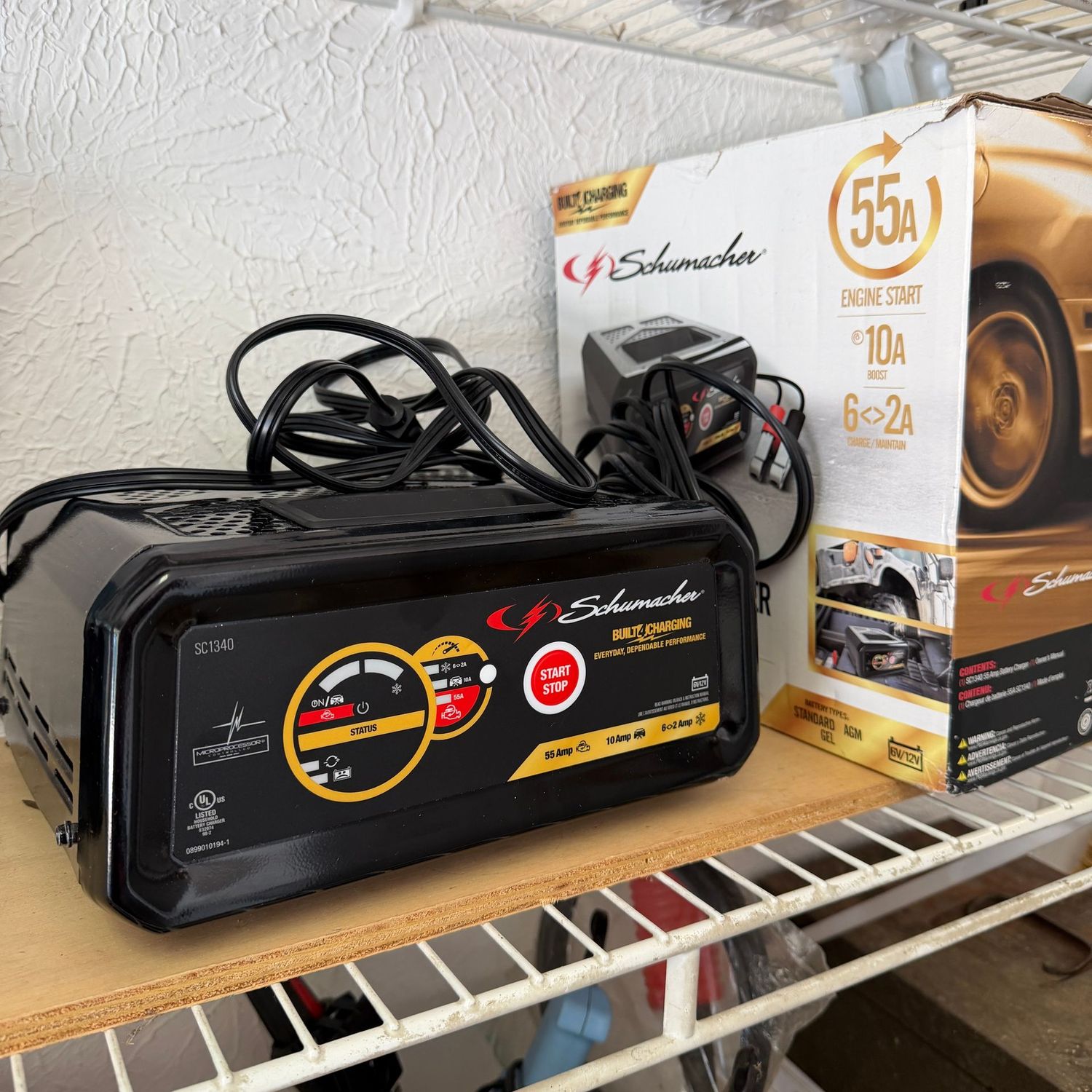 Schumacher battery charger, not fully tested, turns on when plugged in, appears in nice condition