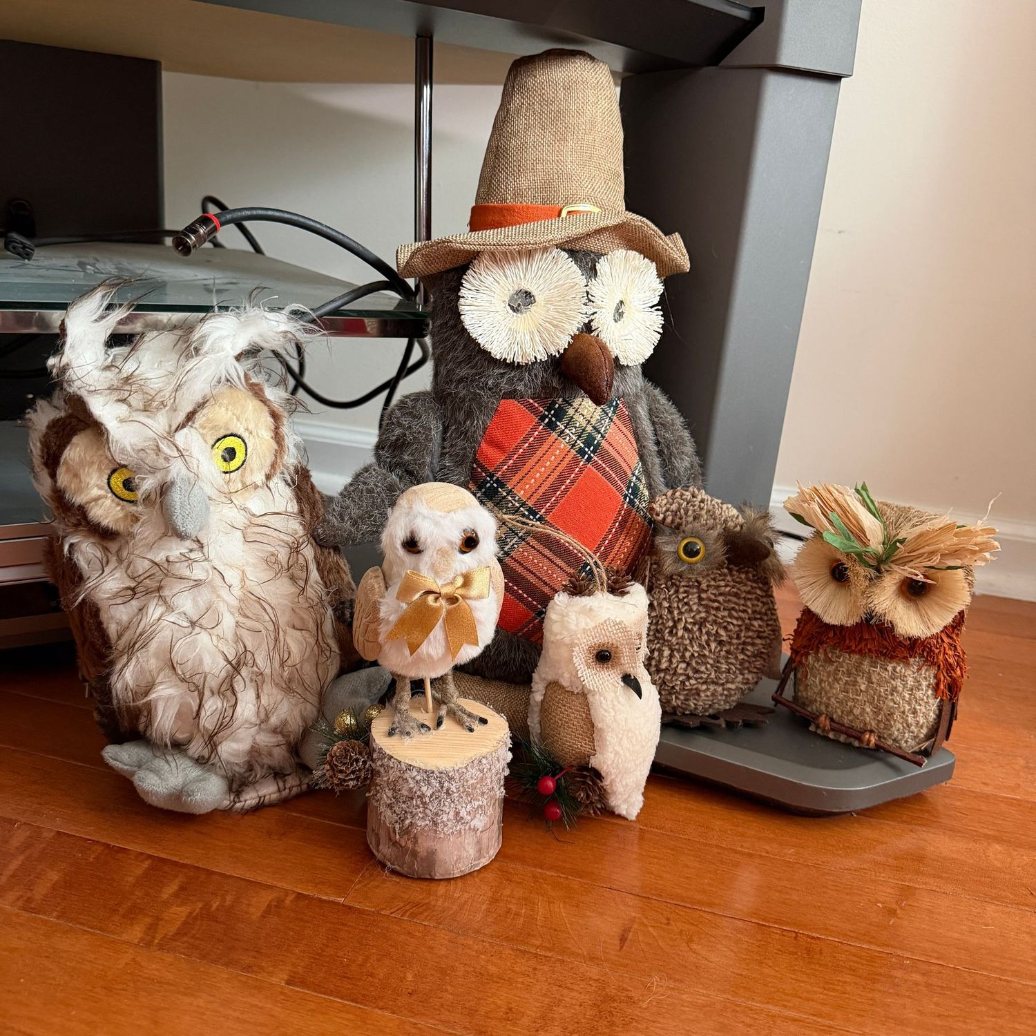 Who Collection, group of 6 owls, the tallest is 15"