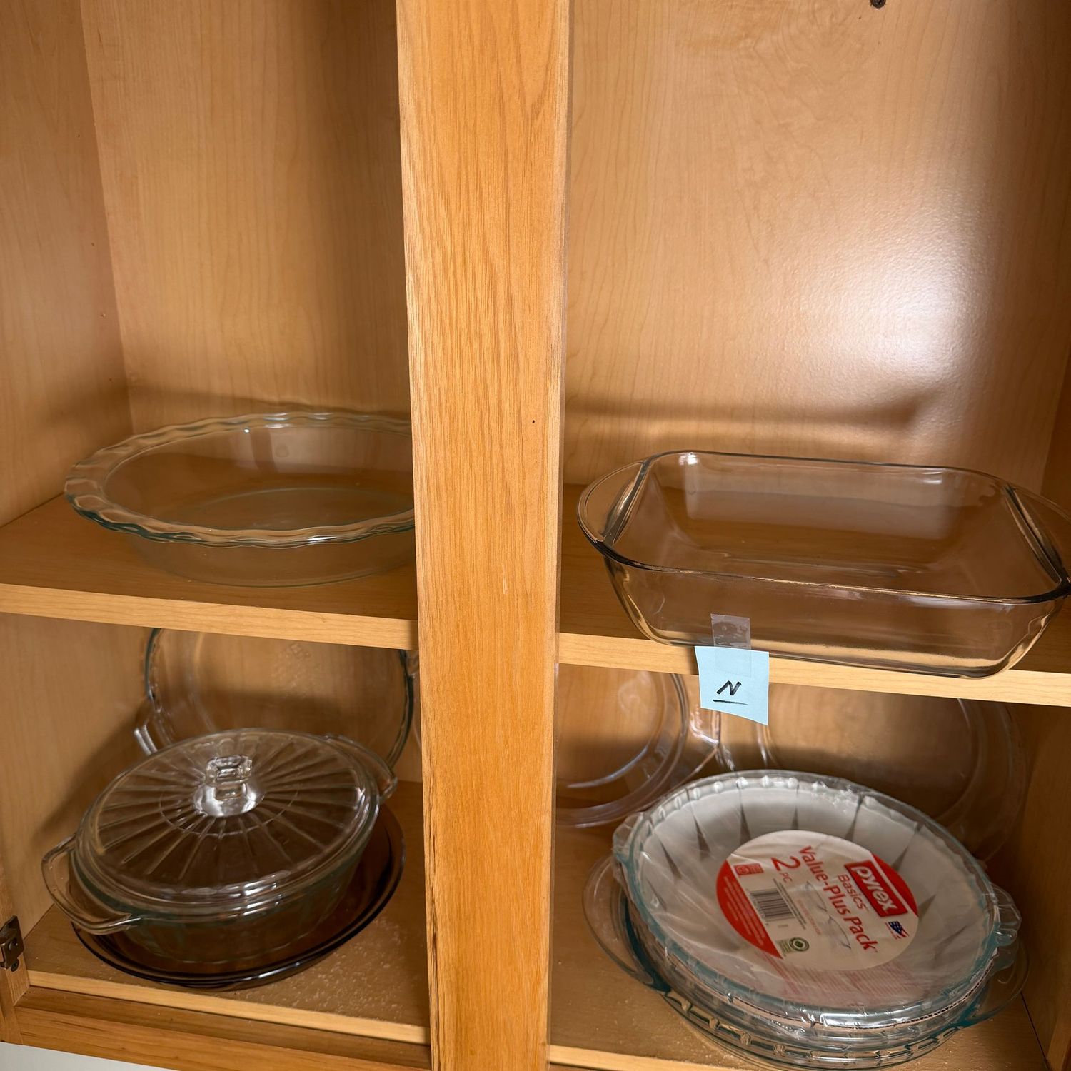 Kitchenware Lot N, group of glass bakeware, mostly pie pans