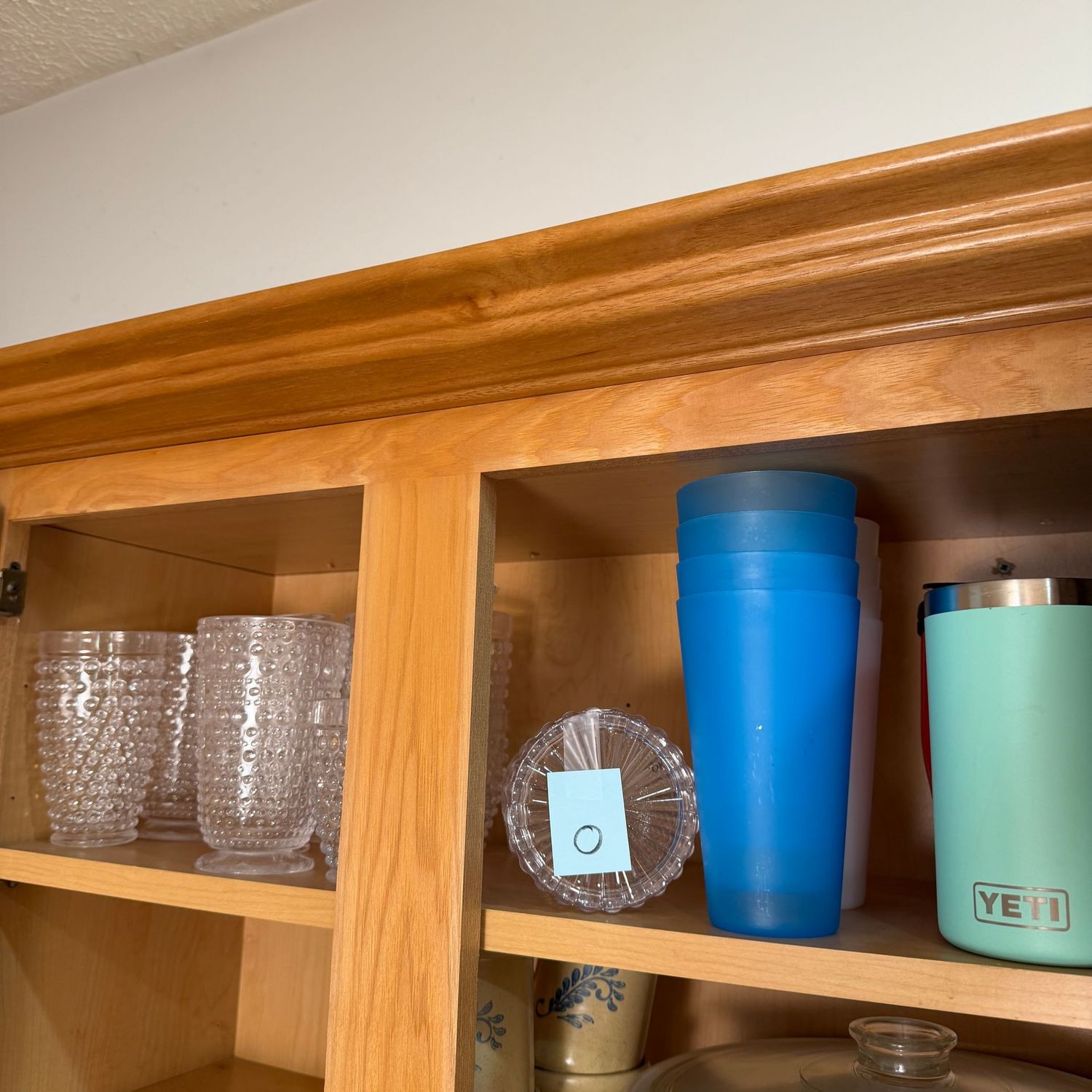 Kitchenware Lot O, plastic drinkware