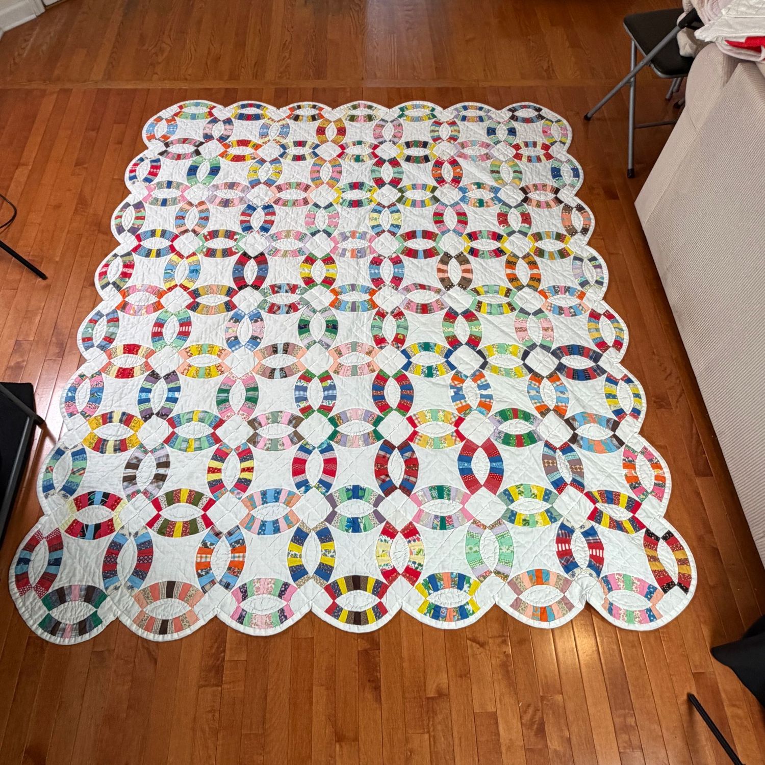 Double wedding ring quilted comforter, some hand stitching, some machine, 6' x 7'2 Double wedding ring quilted comforter, some hand stitching, some machine, 6' x 7'2"
