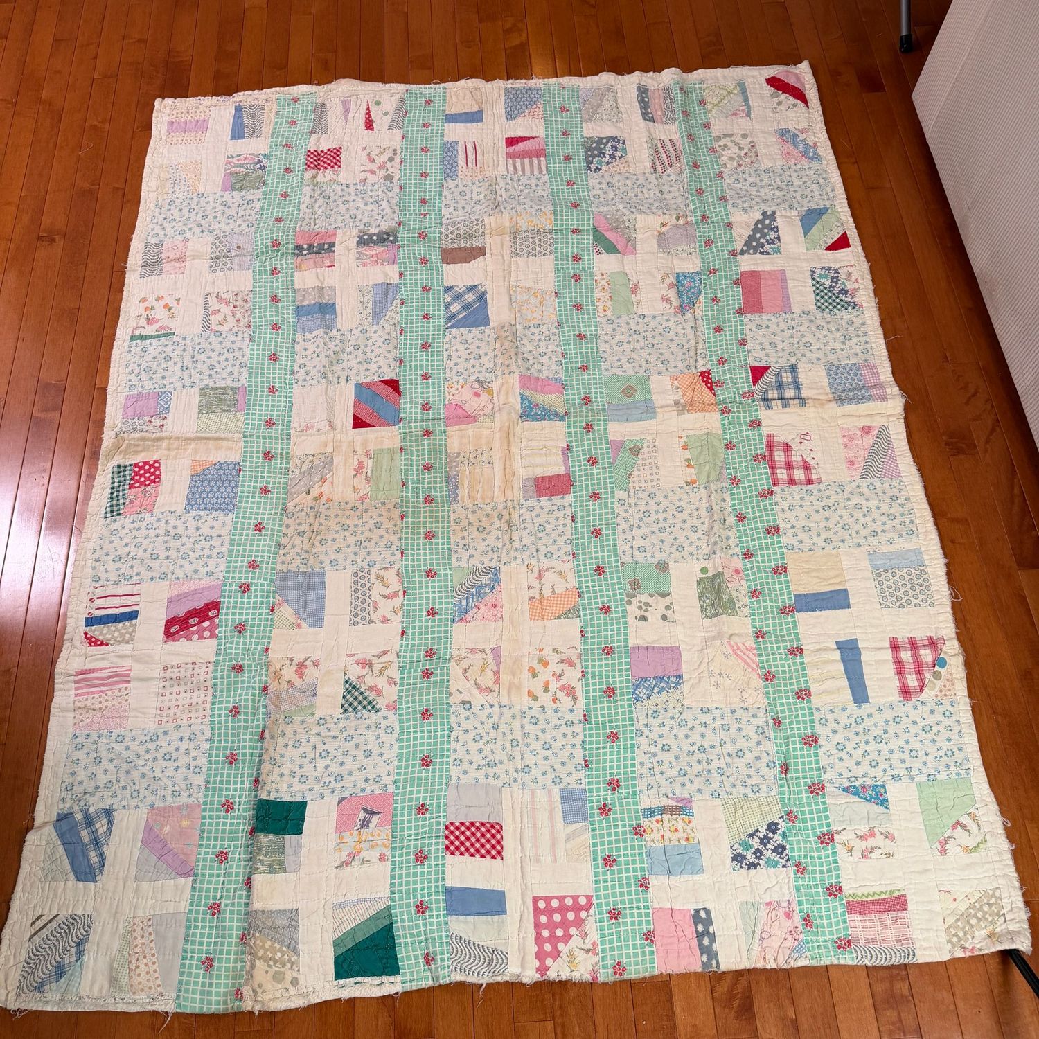 Antique feed sack, patchwork quilt, 6' x 5'
