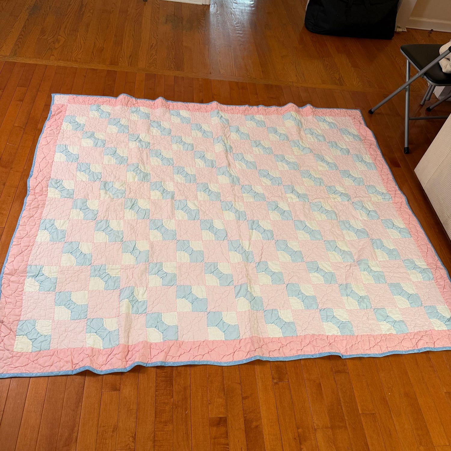 Pink and blue bowtie quilt, 6' x 5'2"
