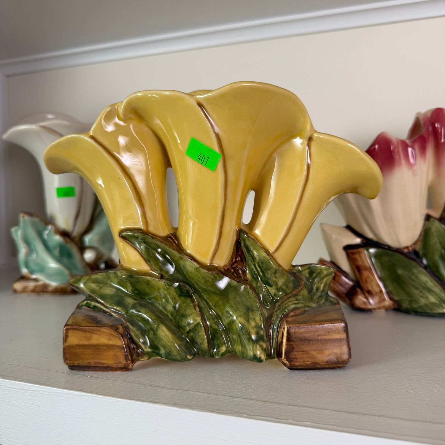 Lot #401, McCoy pottery triple calla lily vase, 7 Lot #401, McCoy pottery triple calla lily vase, 7"W