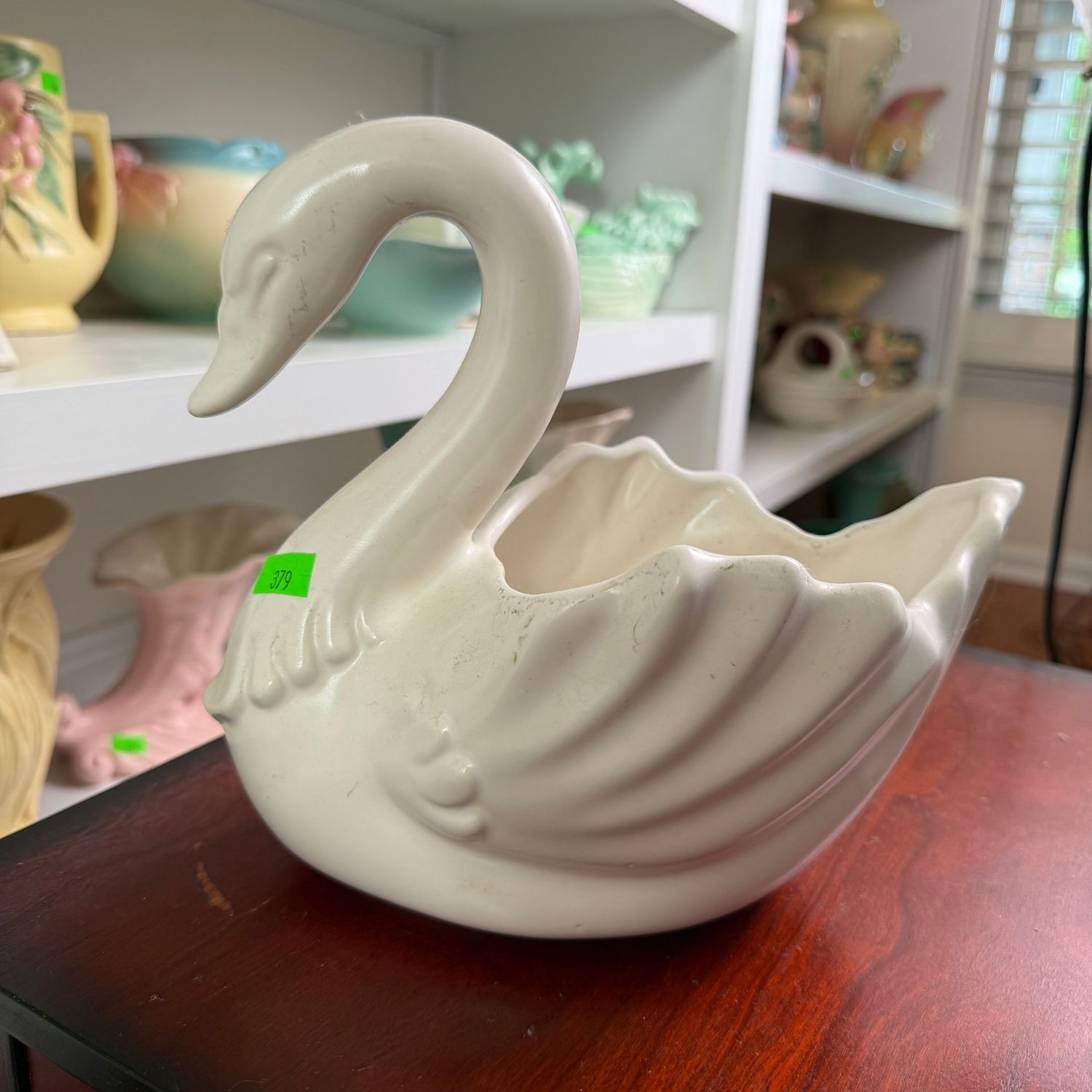 Lot #379, Ivory pottery swan planter, 8 Lot #379, Ivory pottery swan planter, 8"