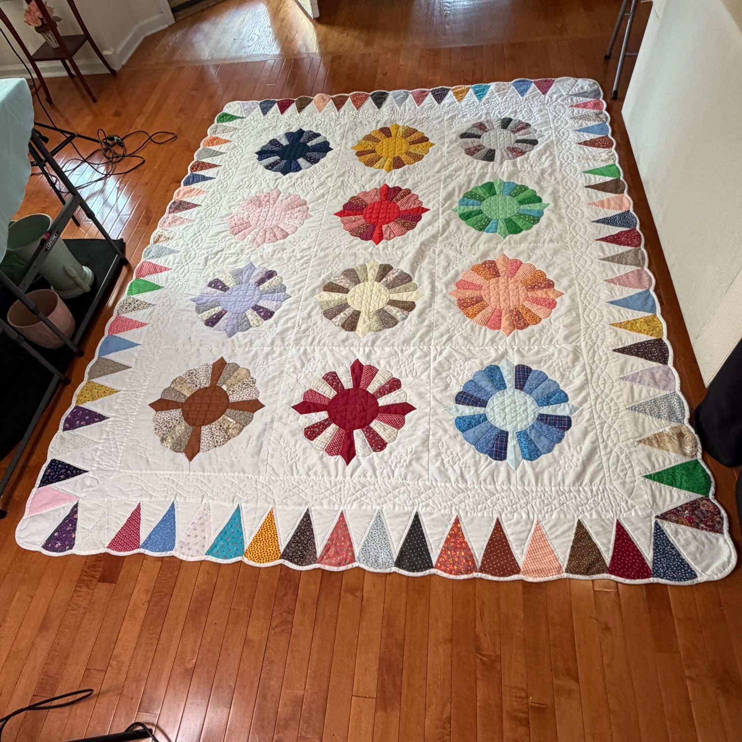 Dresden plate, full/queen quilted bedspread, 6'4 Dresden plate, full/queen quilted bedspread, 6'4" x 7'10"