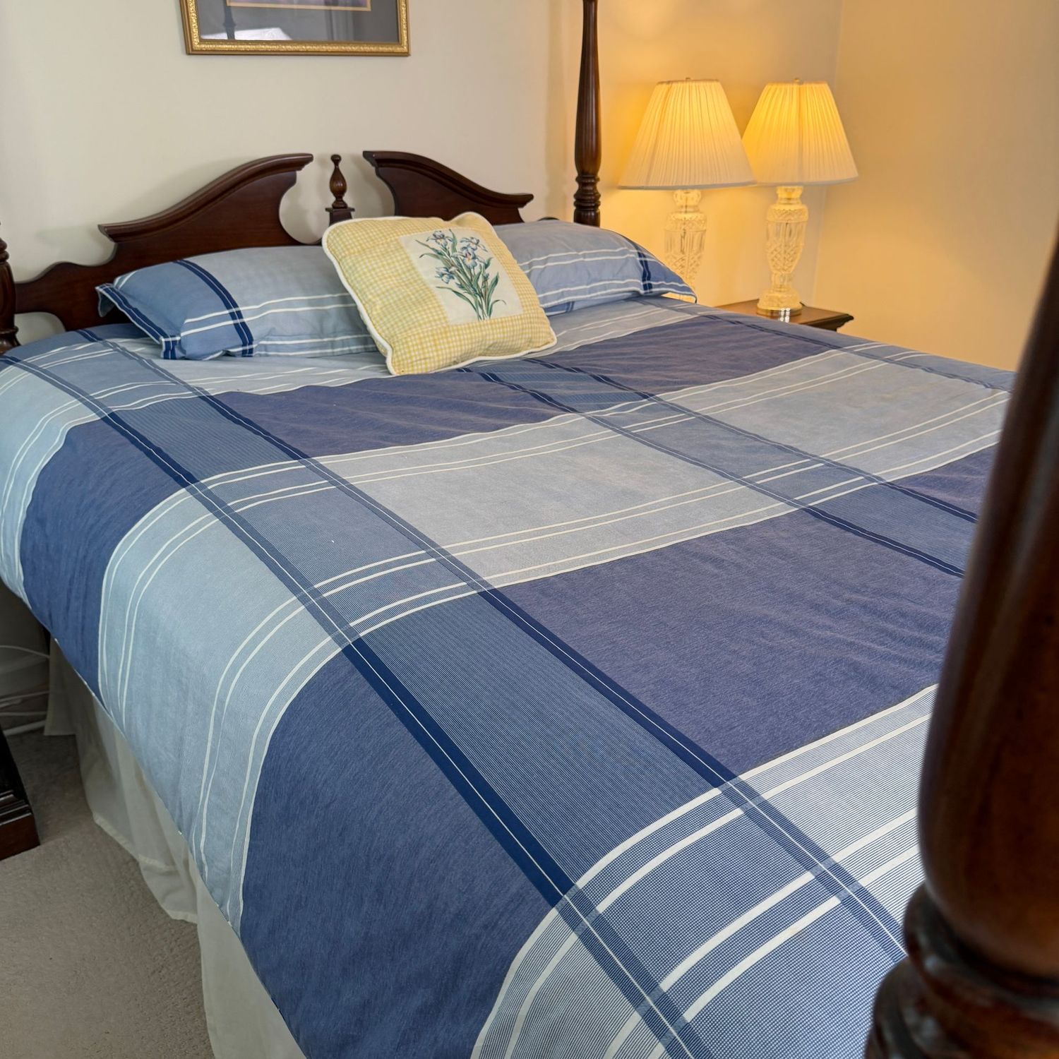 Tommy Hilfiger blue plaid queen comforter with shams & accent pillow