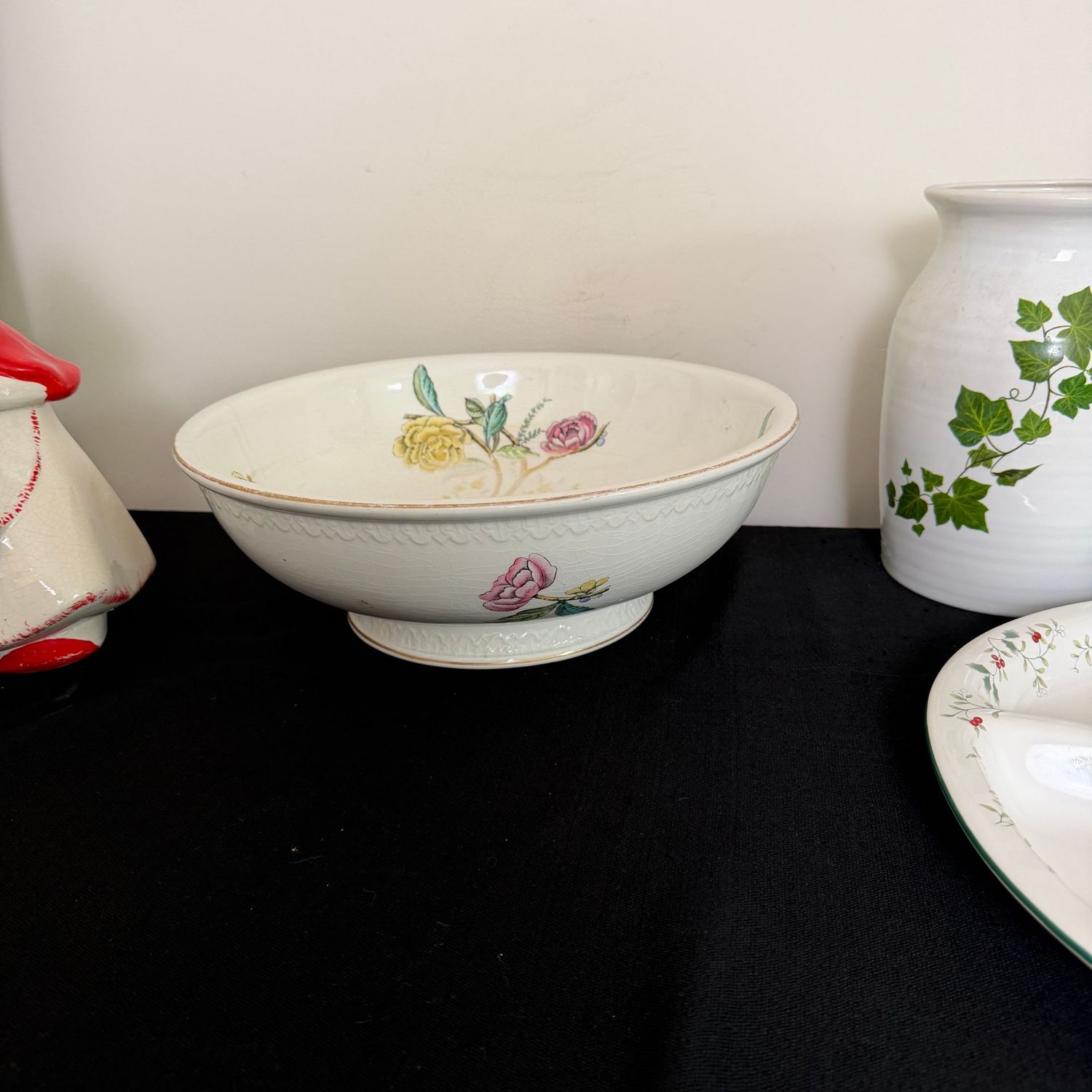 Large floral stoneware wash basin bowl, some hairlines, 15"W
