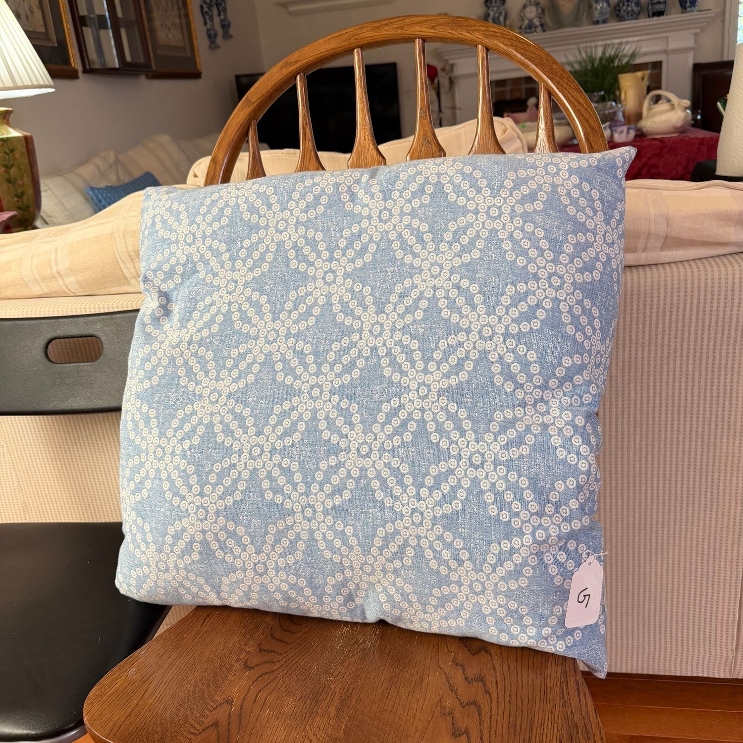 Pillow G - blue and white circle geometric floral, 20"