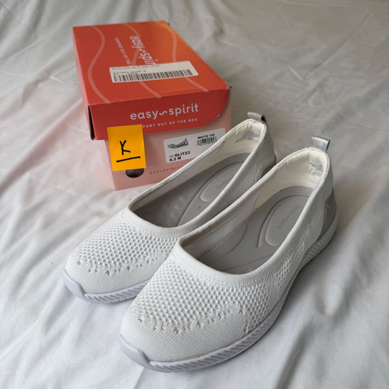Shoe Lot K, Easy Spirit white, size 8.5
