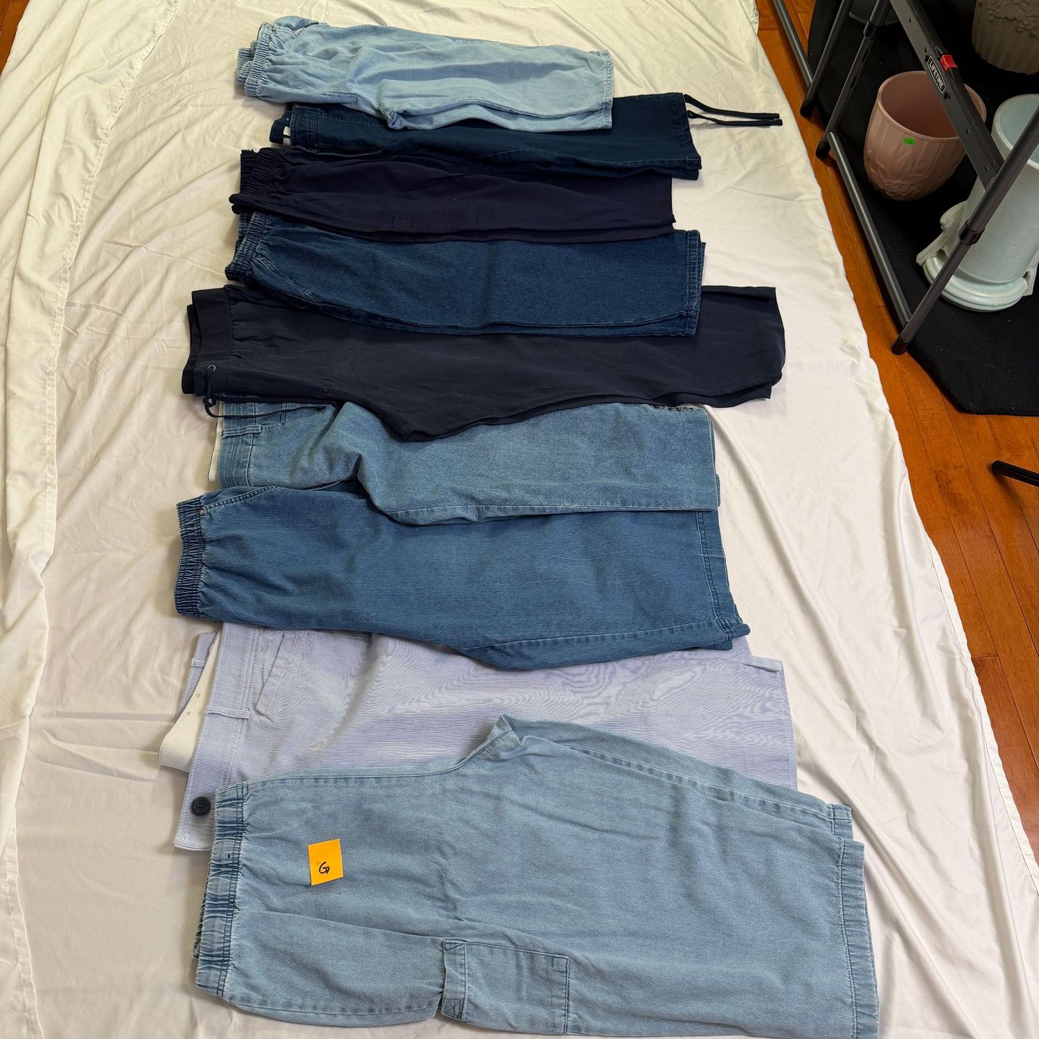 Pants Lot G, 9 pair, full-length & capri size 14, & 14 short Pants Lot G, 9 pair, full-length & capri size 14, & 14 short
