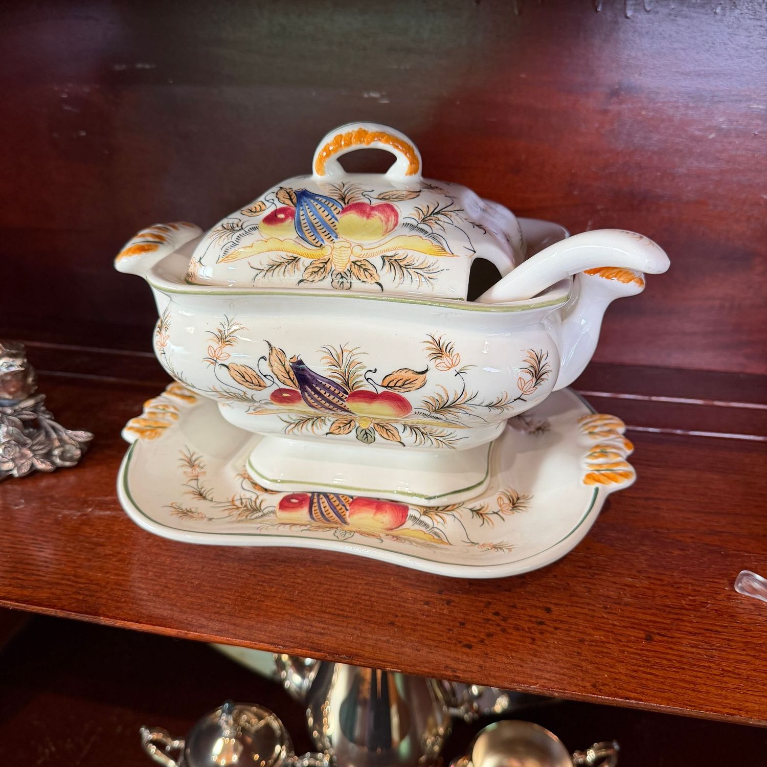 Arnart plum harvest tureen, platter is 11 Arnart plum harvest tureen, platter is 11"W