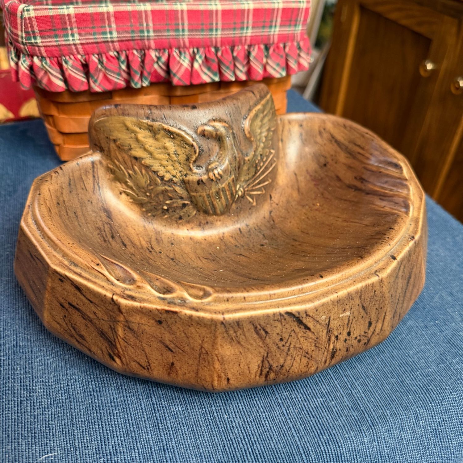 Vintage ceramic eagle cigar ashtray, 9 Vintage ceramic eagle cigar ashtray, 9"W
