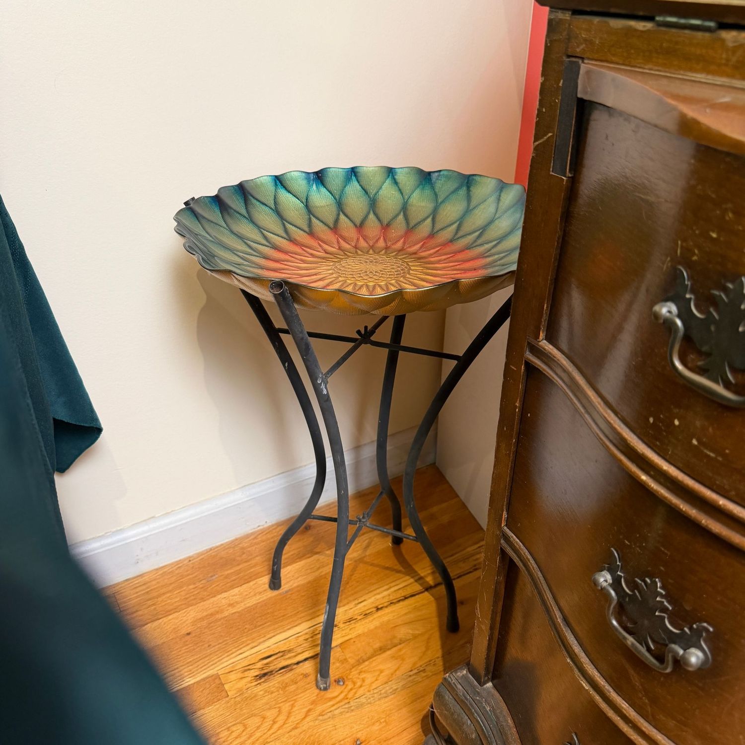 Bird bath with new glass bowl, 21 Bird bath with new glass bowl, 21"H x 15"W, base shows some wear