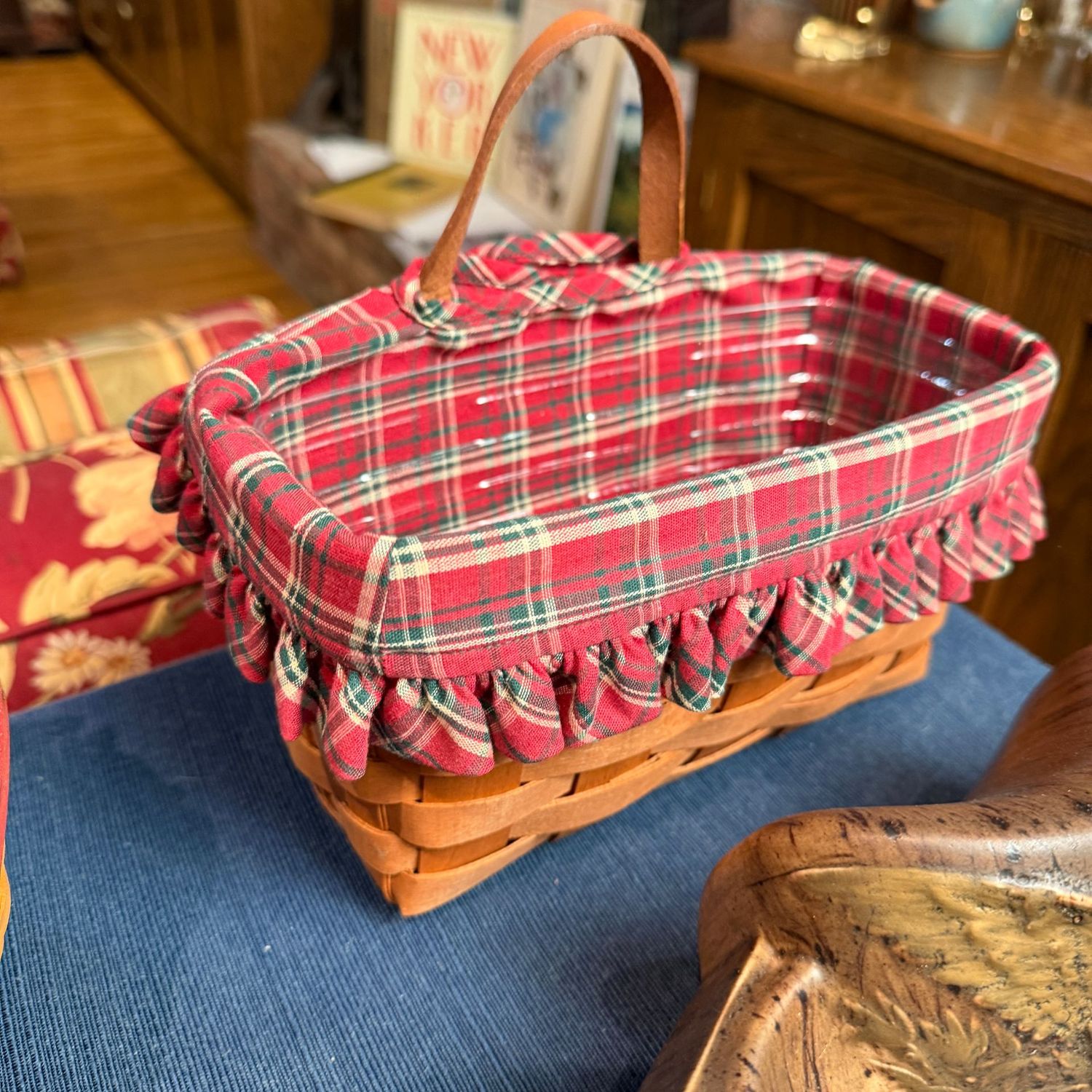 Longaberger basket, hangable, 8 Longaberger basket, hangable, 8"W