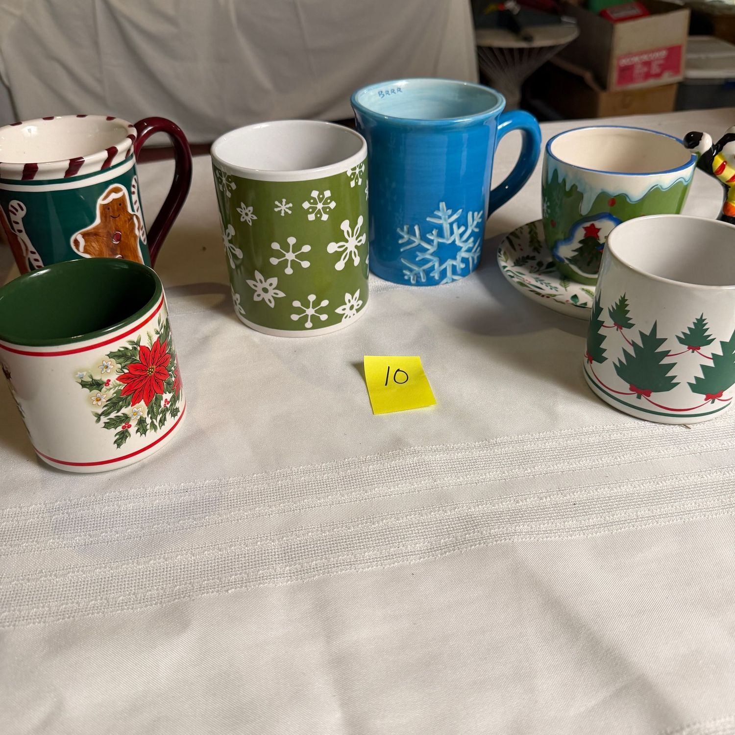 Lot #10, group of Christmas mugs Lot #10, group of Christmas mugs
