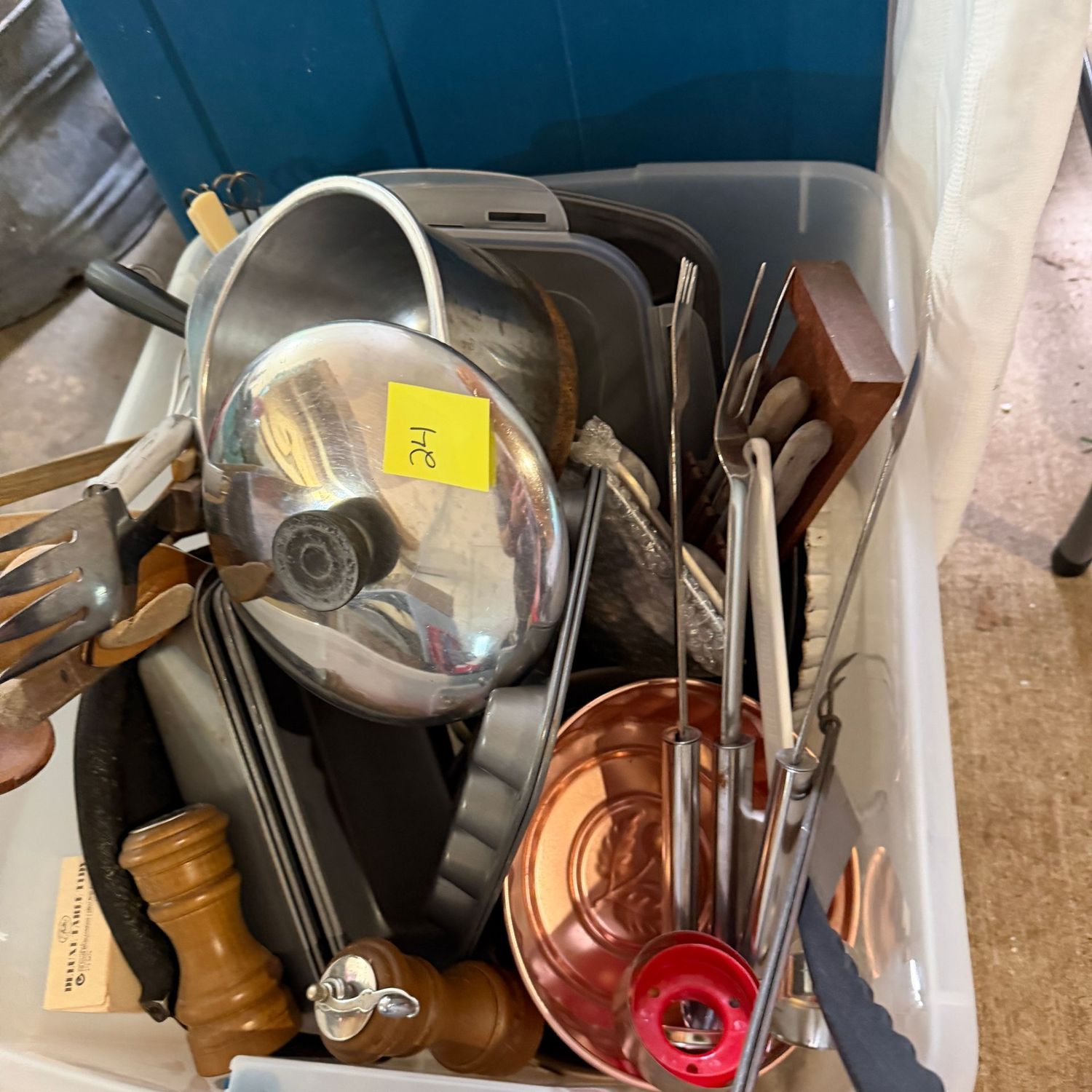 Lot #24, bin of pans and baking pans, some wear Lot #24, bin of pans and baking pans, some wear