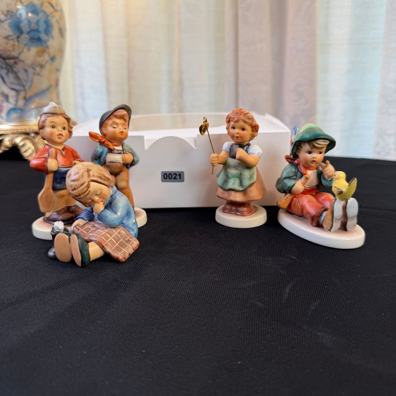 Hummel figurines, set of 5 boys & girls, tallest is 3.75", S0021