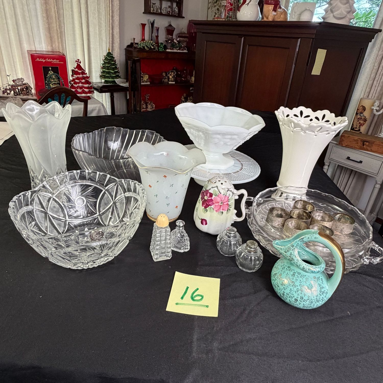 Box Lot (wrapped) #16, vases, crystal bowls, shakers