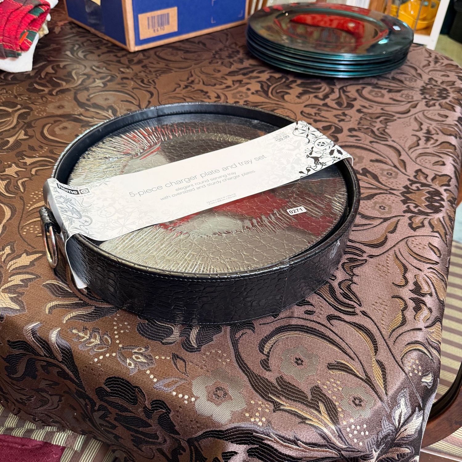 Five-piece charger and tray set, textured black vinyl, 14 Five-piece charger and tray set, textured black vinyl, 14"W, S0271