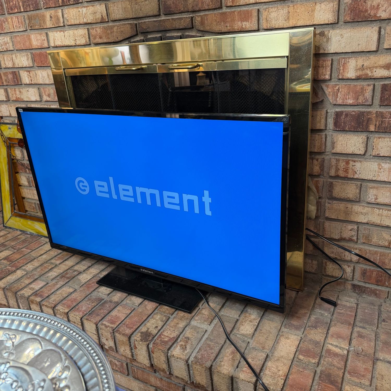 Element 43-inch flat-screen LED TV, no controller, works well, (2015), S0500 Element 43-inch flat-screen LED TV, no controller, works well, (2015), S0500