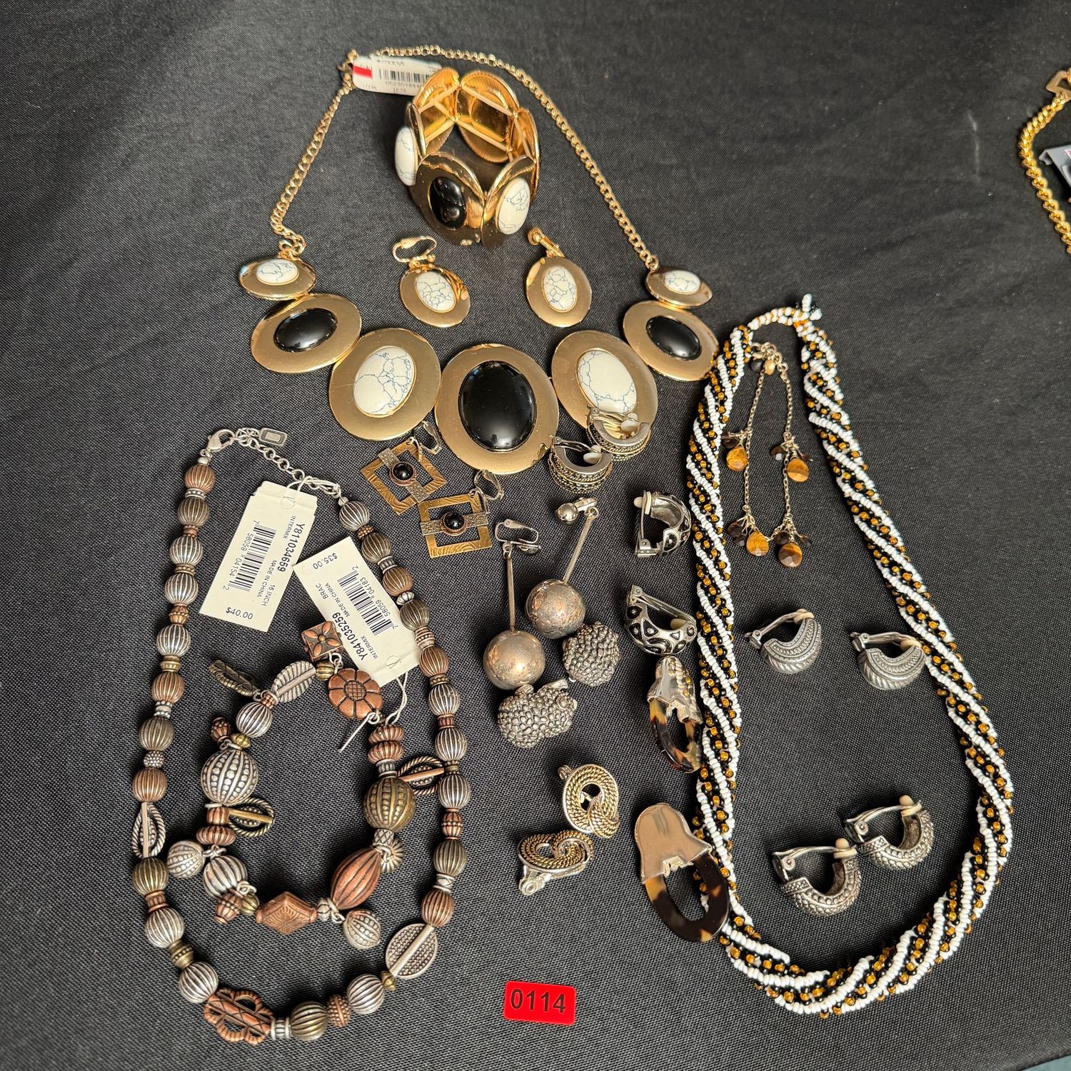 Jewelry Lot R0114, necklace and bracelet sets, clip-on earrings
