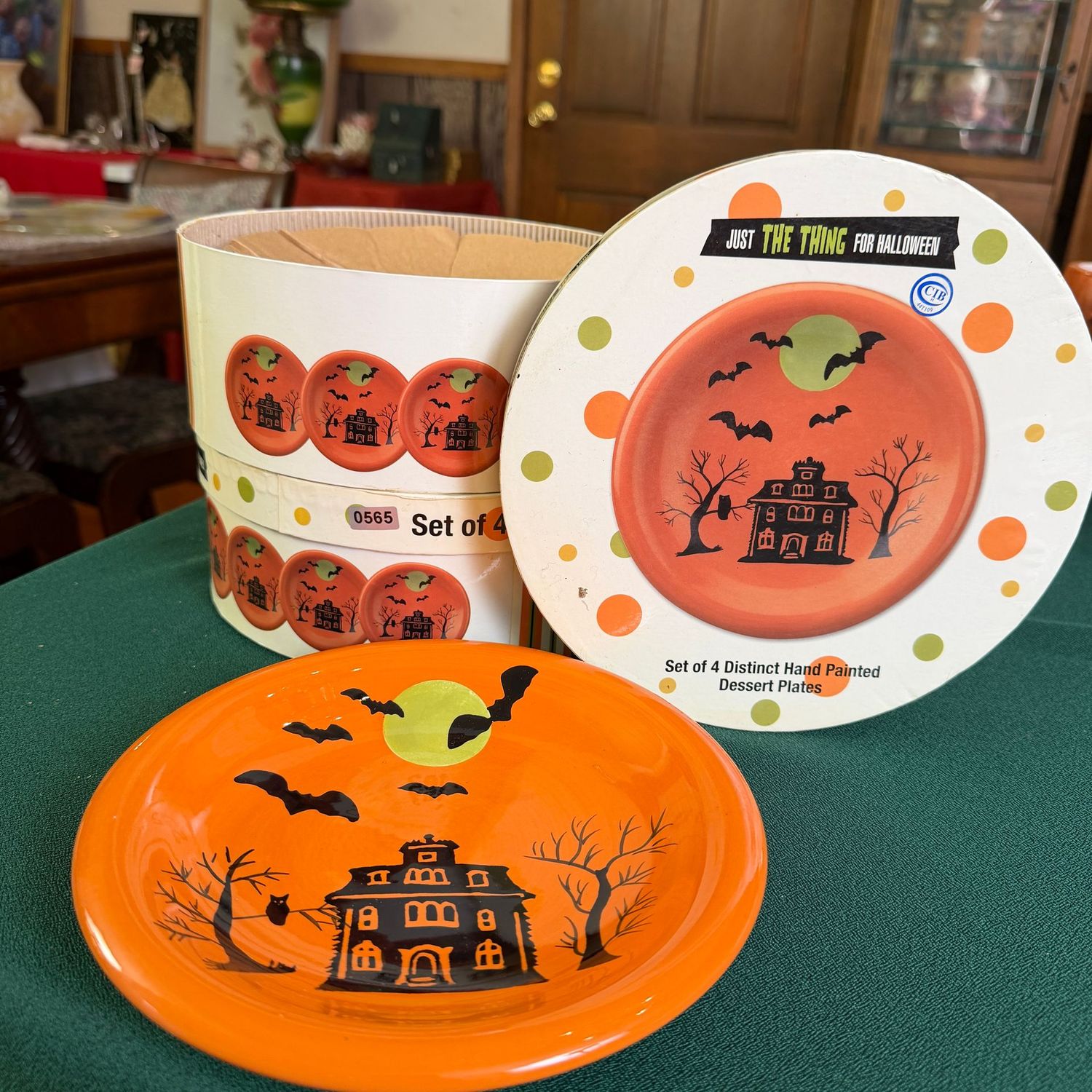 Just The Thing Halloween hand-painted dessert plates, in storage boxes, 8 plates total, S0565 Just The Thing Halloween hand-painted dessert plates, in storage boxes, 8 plates total, S0565