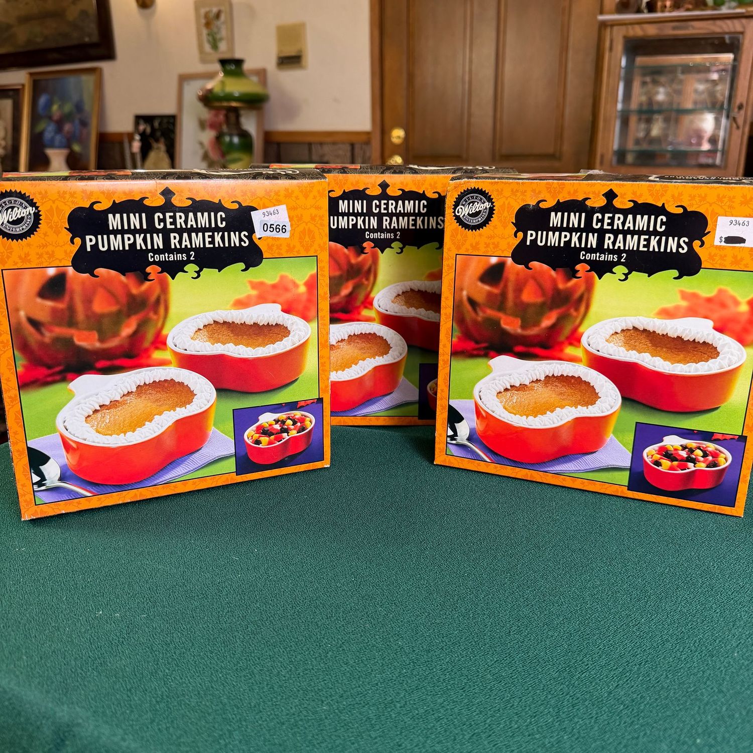 Wilton mini ceramic pumpkin ramekins, in boxes, 6 total, S0566 Wilton mini ceramic pumpkin ramekins, in boxes, 6 total, S0566