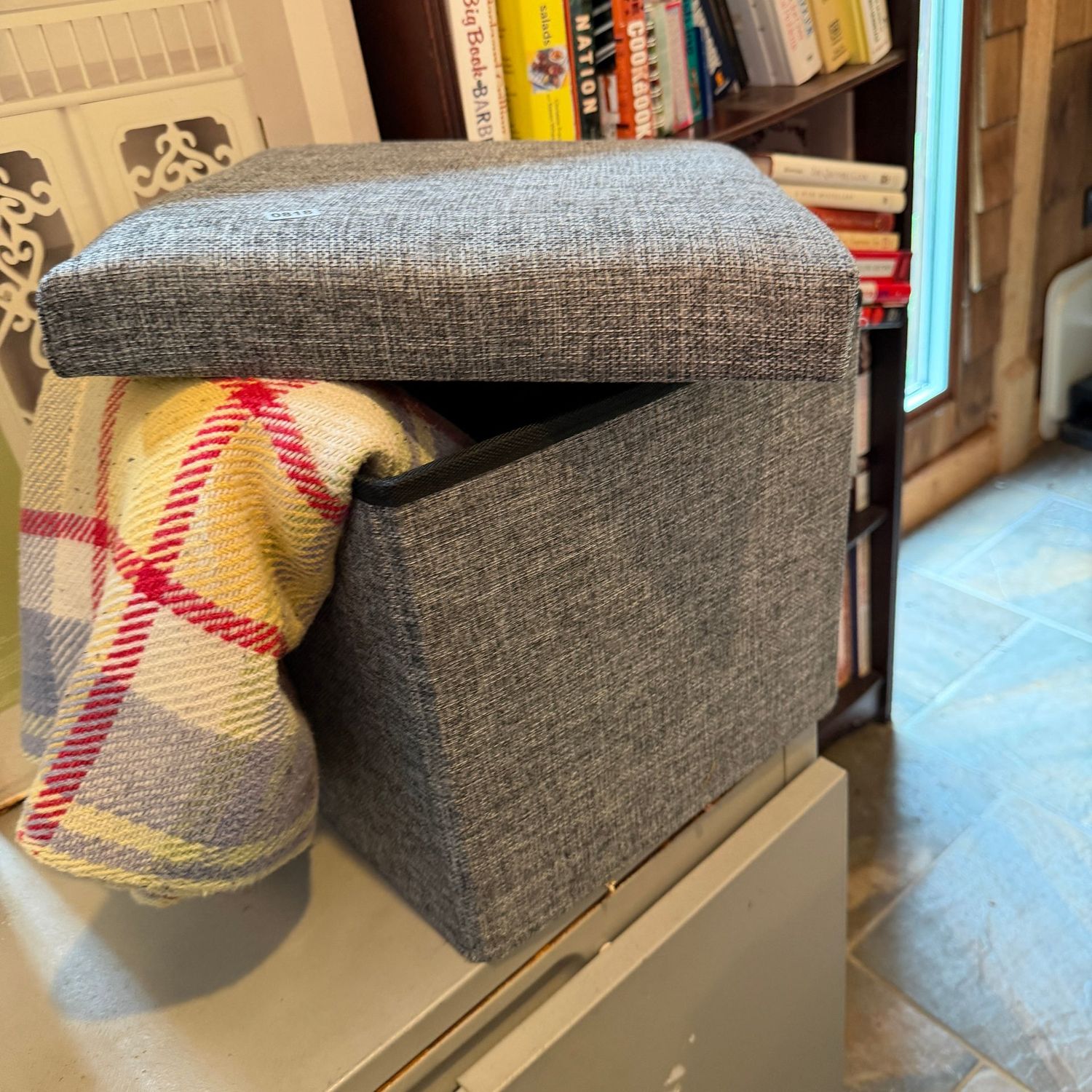 Small storage ottoman box with throw blanket, 11" x 11",  S0818