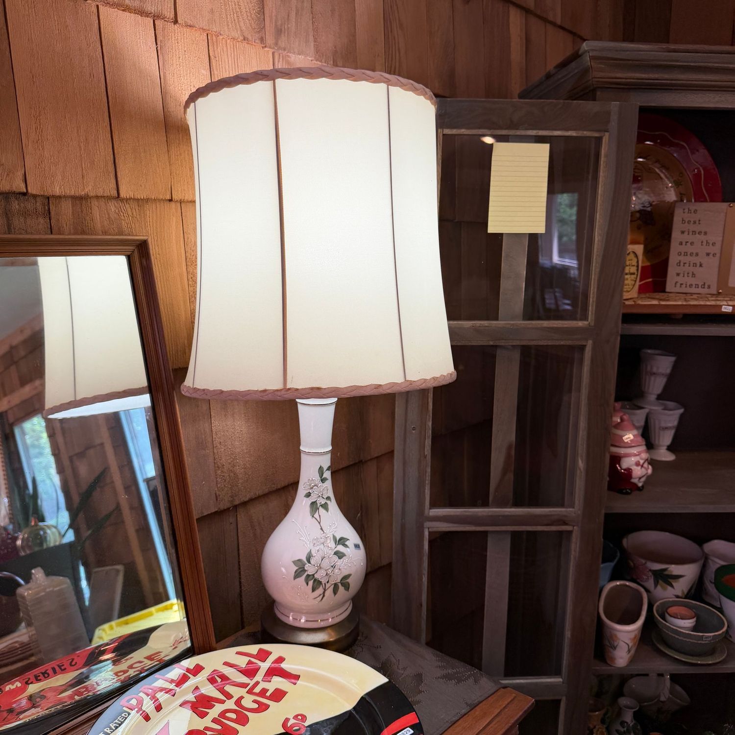 Vintage ceramic magnolia flower lamp, some wear to shade, 32 Vintage ceramic magnolia flower lamp, some wear to shade, 32"H, S0828