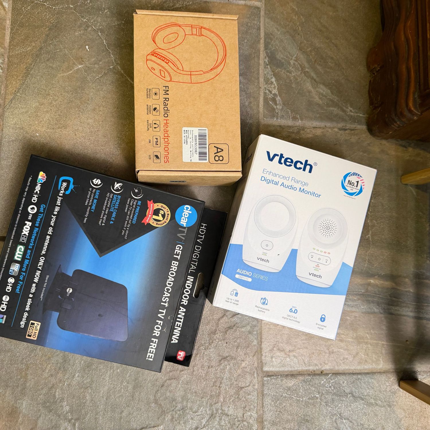 Group of tech in the box, Monitor, Clear TV, FM Radio Headphones, S0834