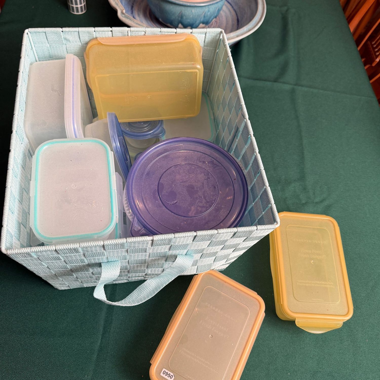 Woven mesh basket with plastic storage containers, some wear, S0950 Woven mesh basket with plastic storage containers, some wear, S0950