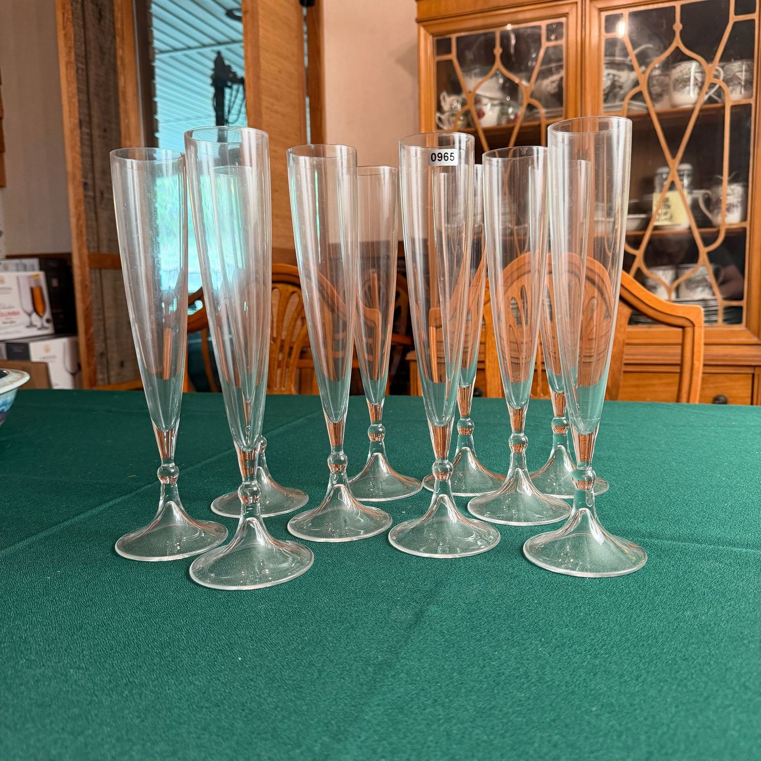 Set of Rogaska-style crystal champagne flutes, S0965 Set of Rogaska-style crystal champagne flutes, S0965