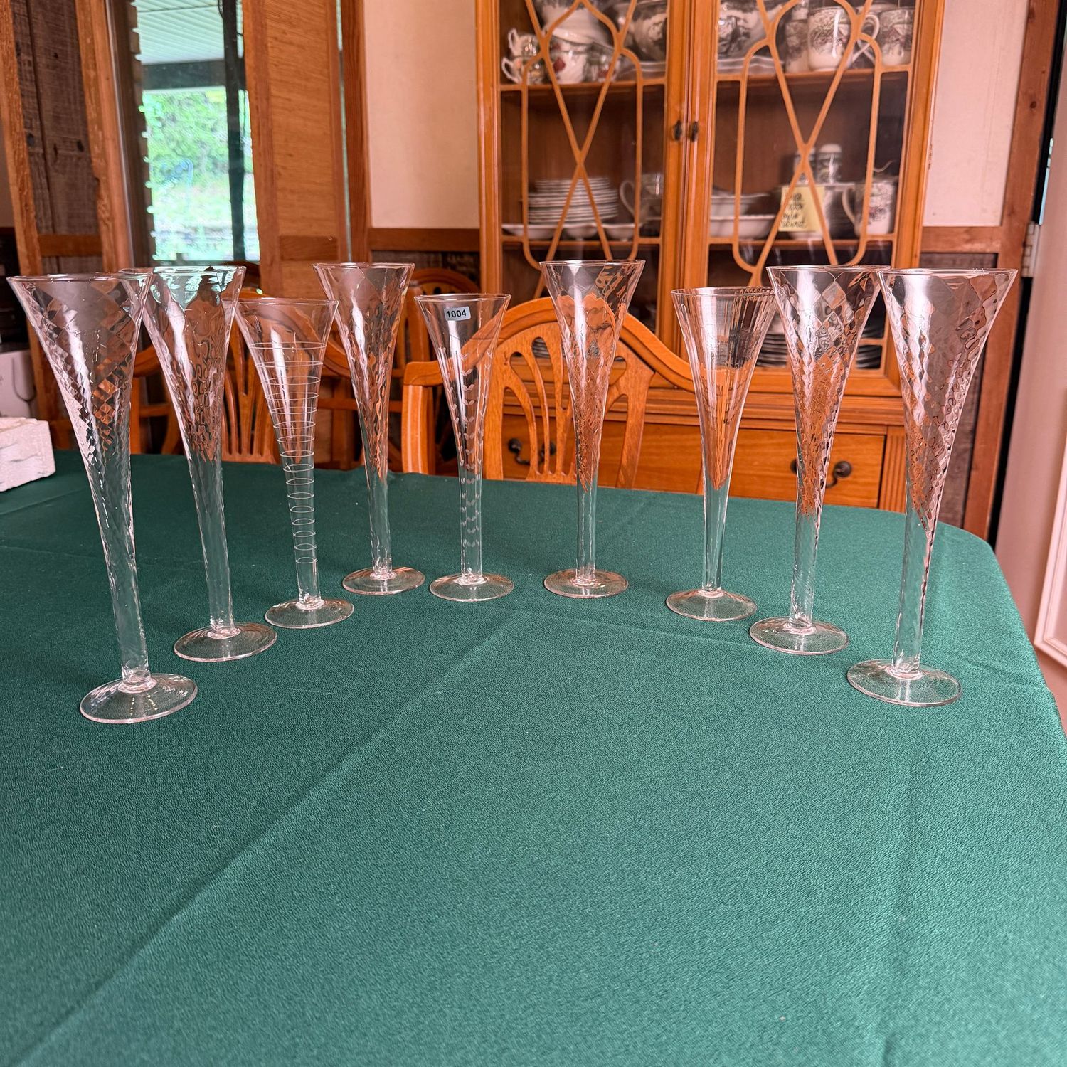 Multi-pattern grouping of crystal trumpet champagne flutes, S1004