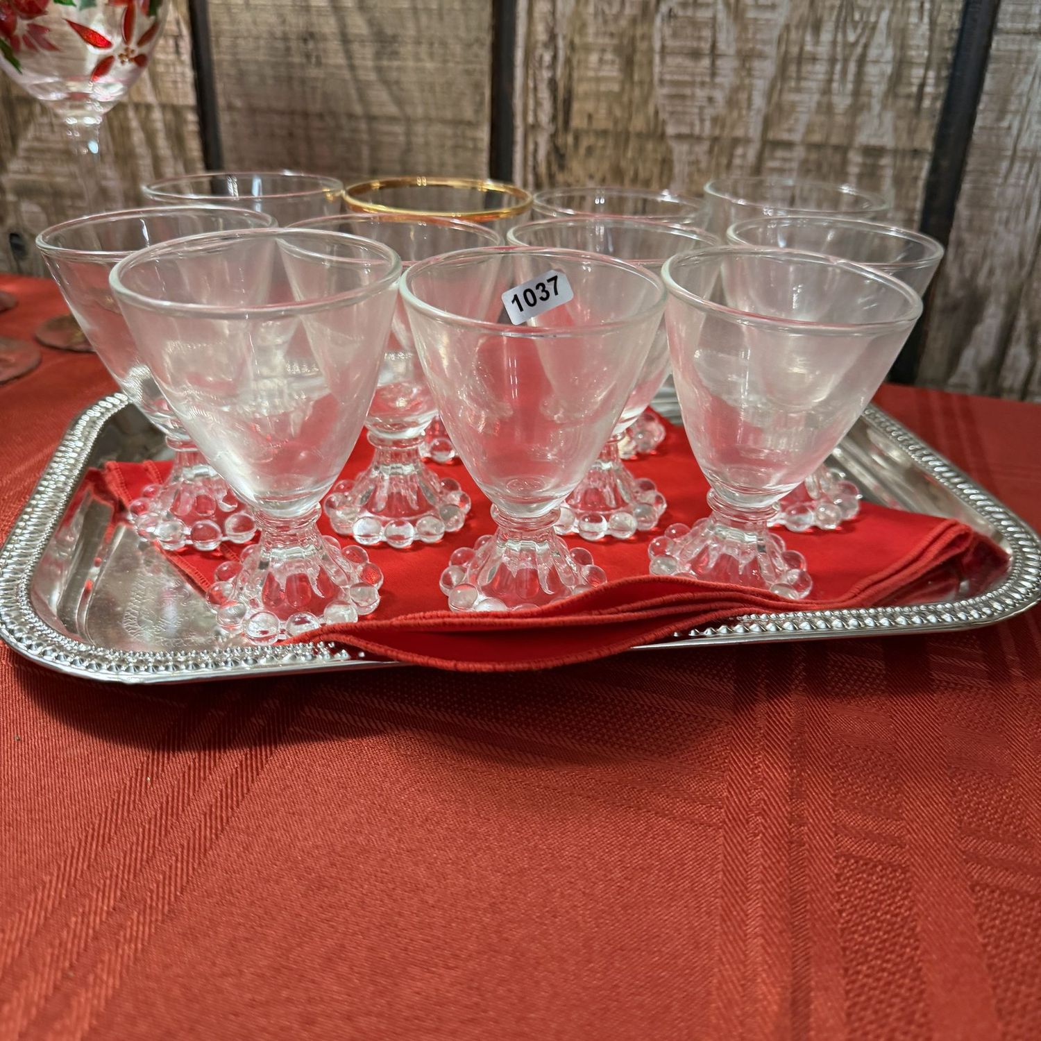 Group of Boopie-pattern cocktail glasses, 4 Group of Boopie-pattern cocktail glasses, 4", on small tray, S1037