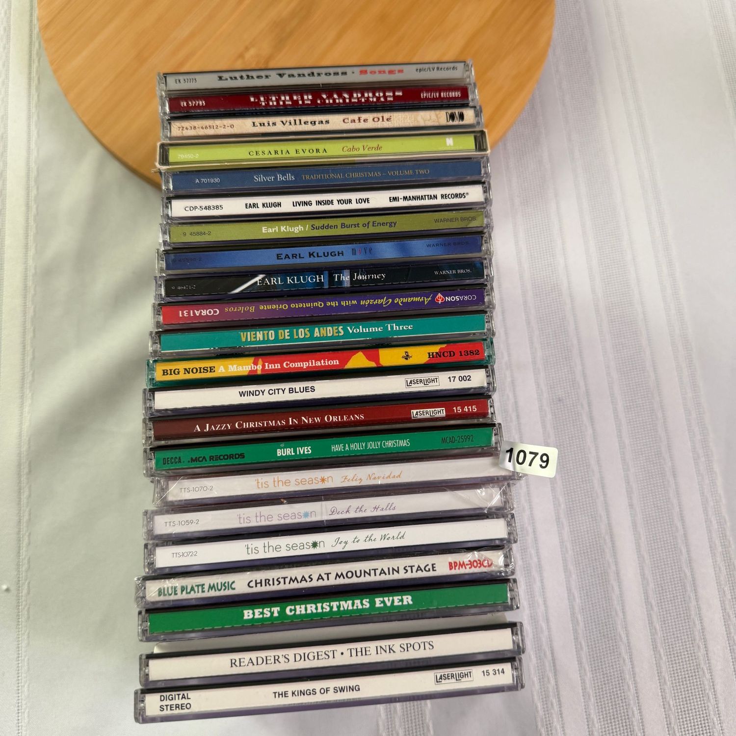 Group of CDs, Vandross, Jazz, Christmas, S1079 Group of CDs, Vandross, Jazz, Christmas, S1079