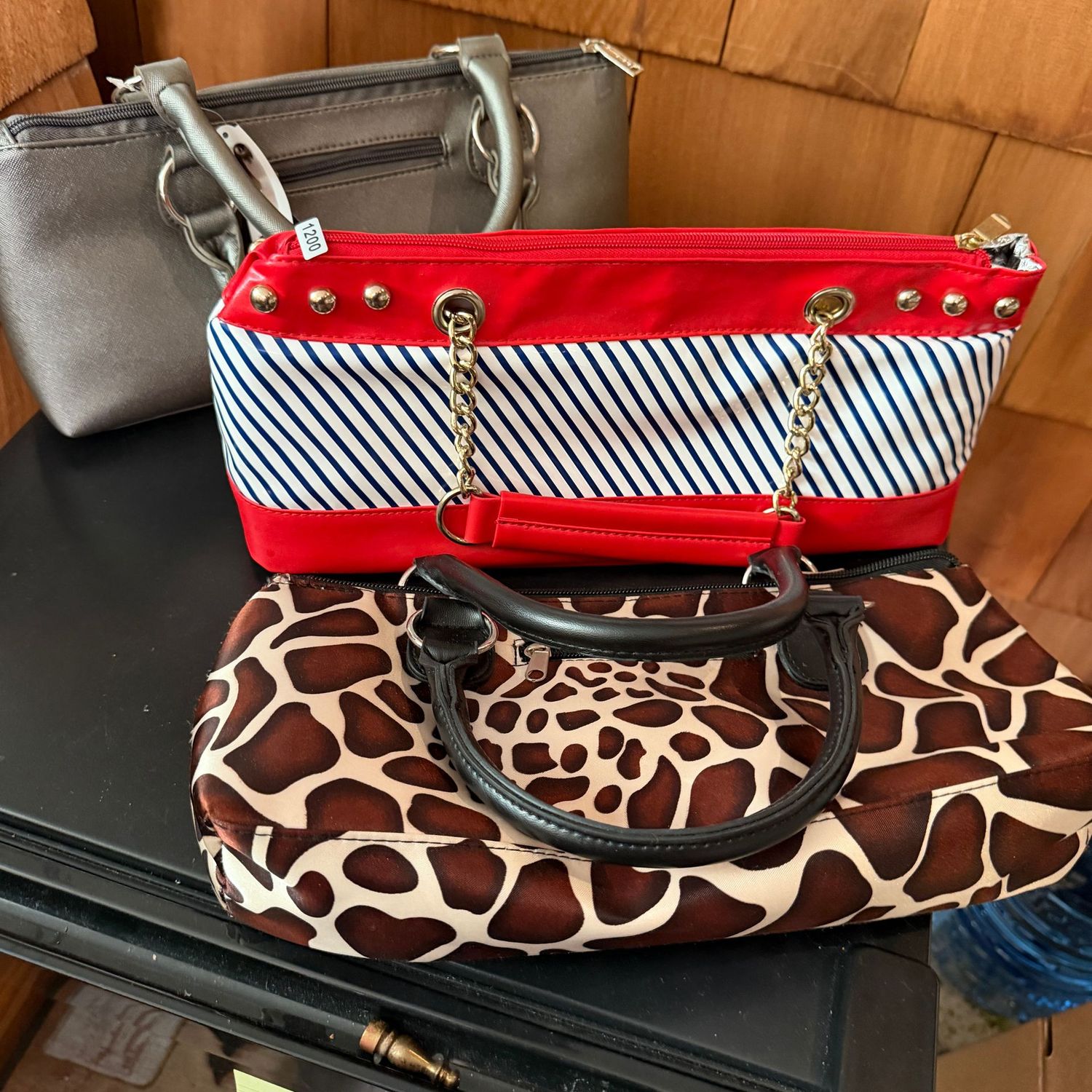 Three insulated wine bottle purses, S1200 Three insulated wine bottle purses, S1200