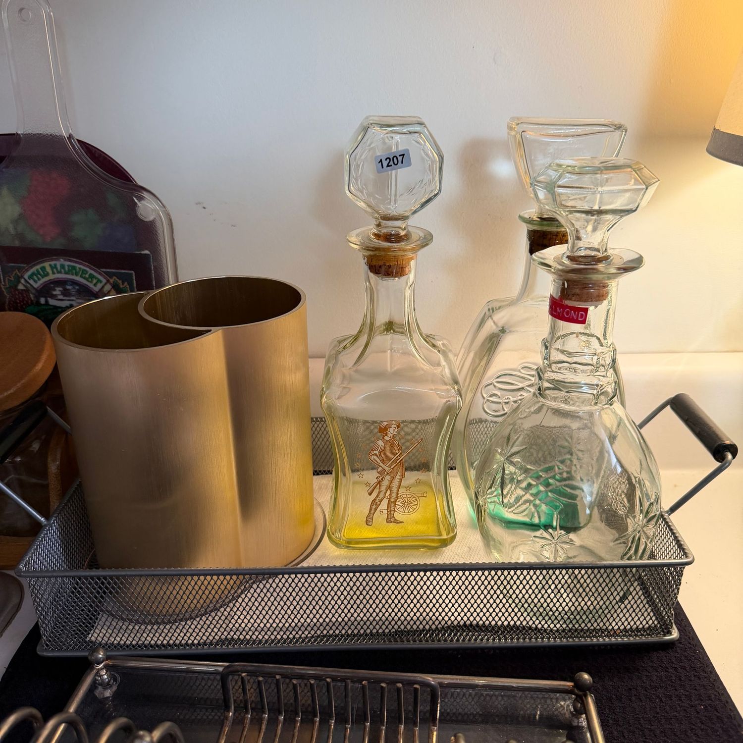 Mesh tray with bottle cooler, vintage decanters, S1207 Mesh tray with bottle cooler, vintage decanters, S1207